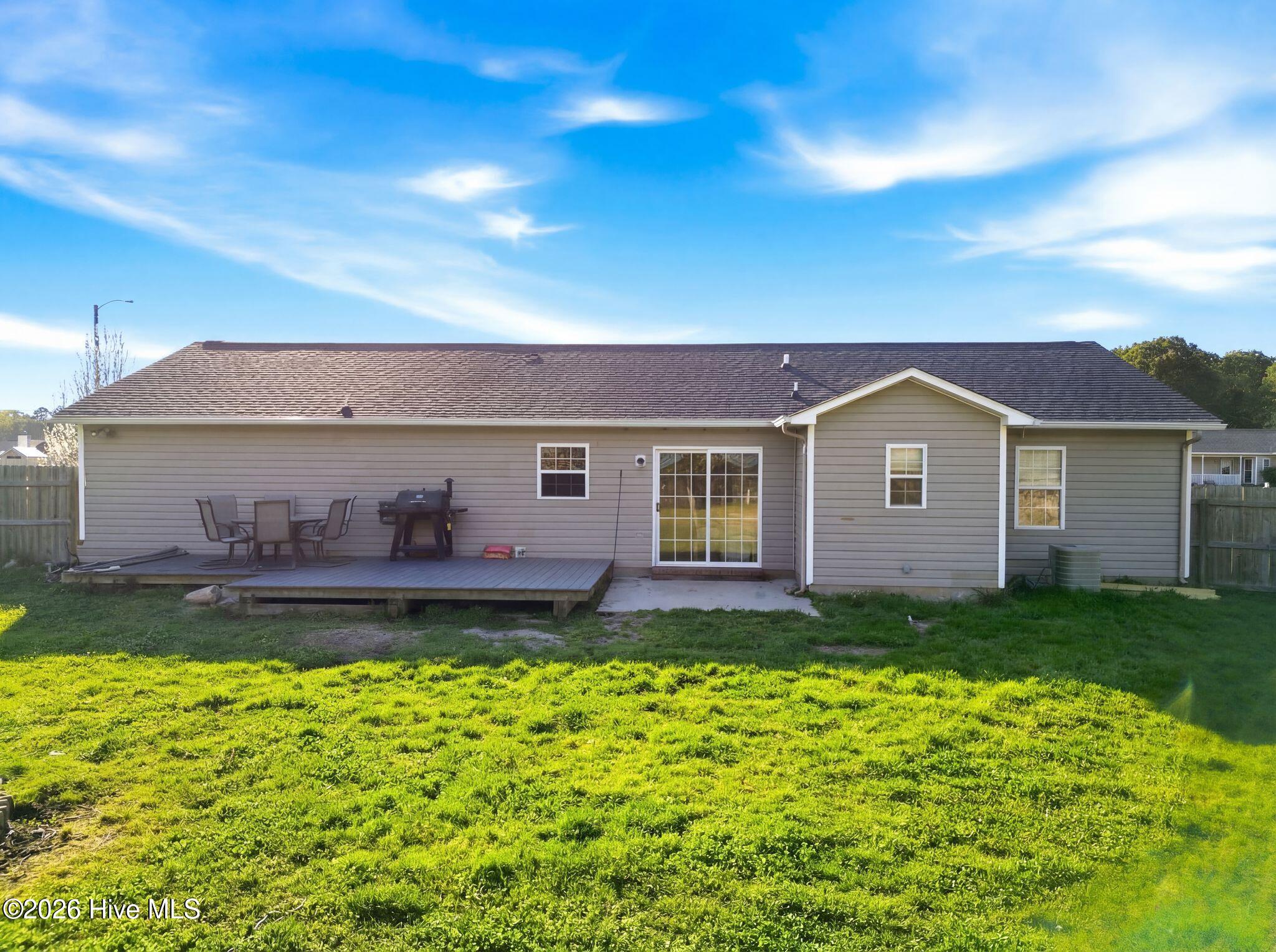 100561661 | Photo 31