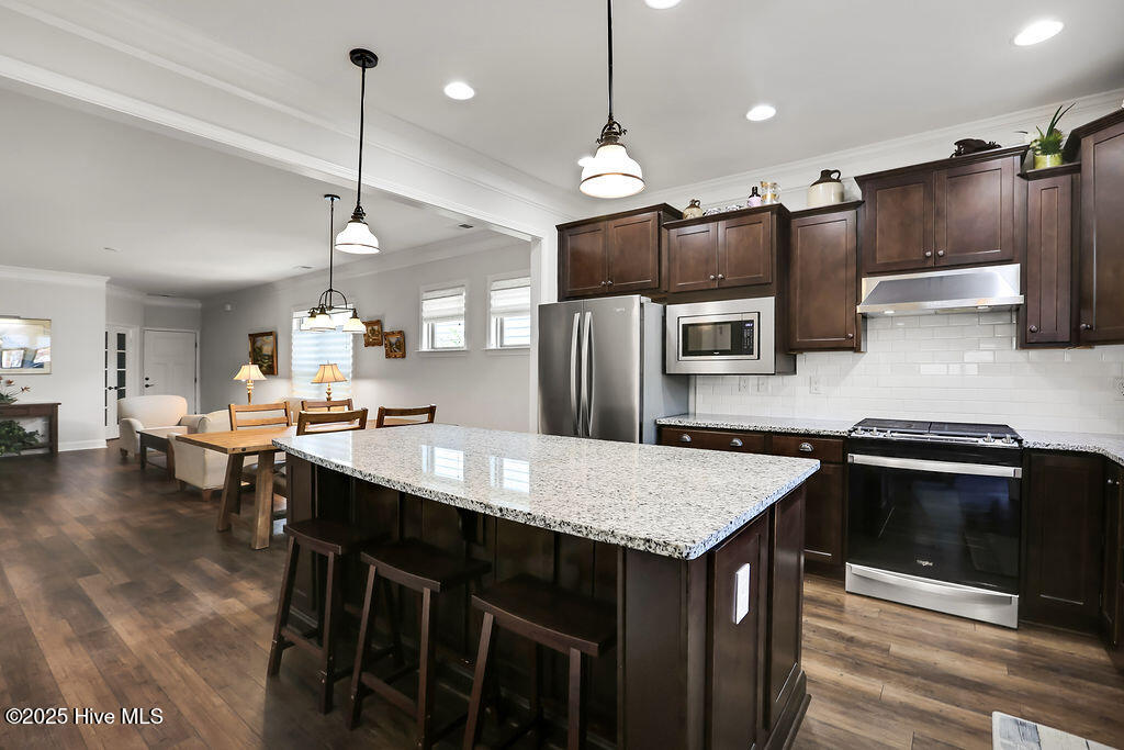 100546286 | Photo 16