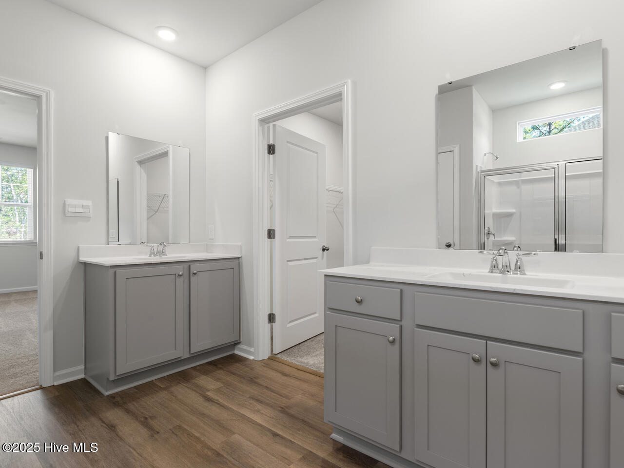 100515023 | Photo 17