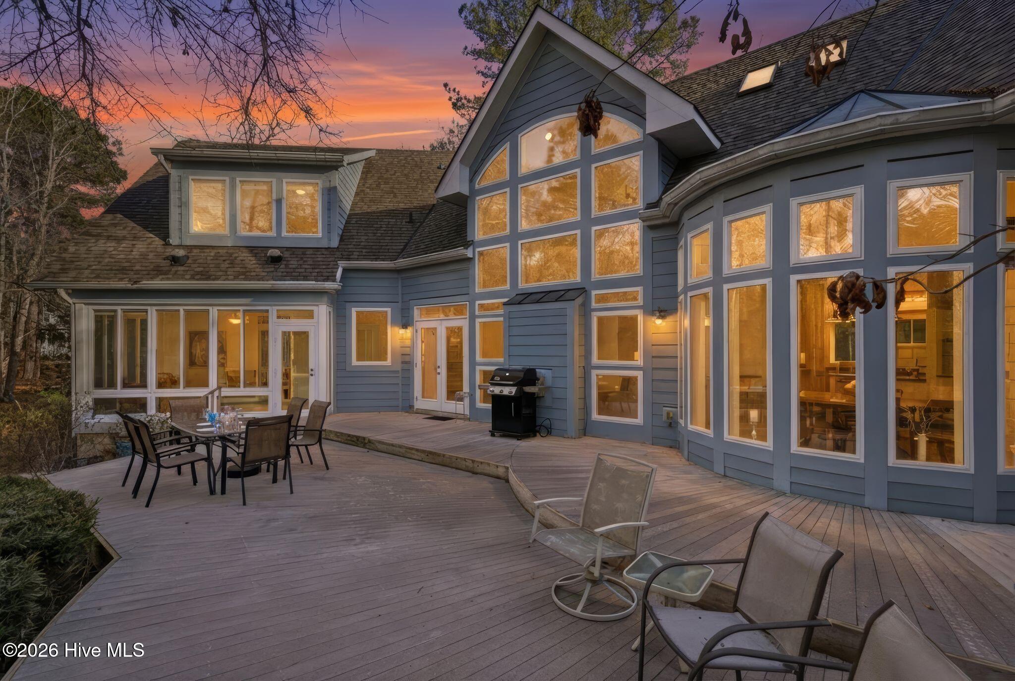 100555834 | Photo 65