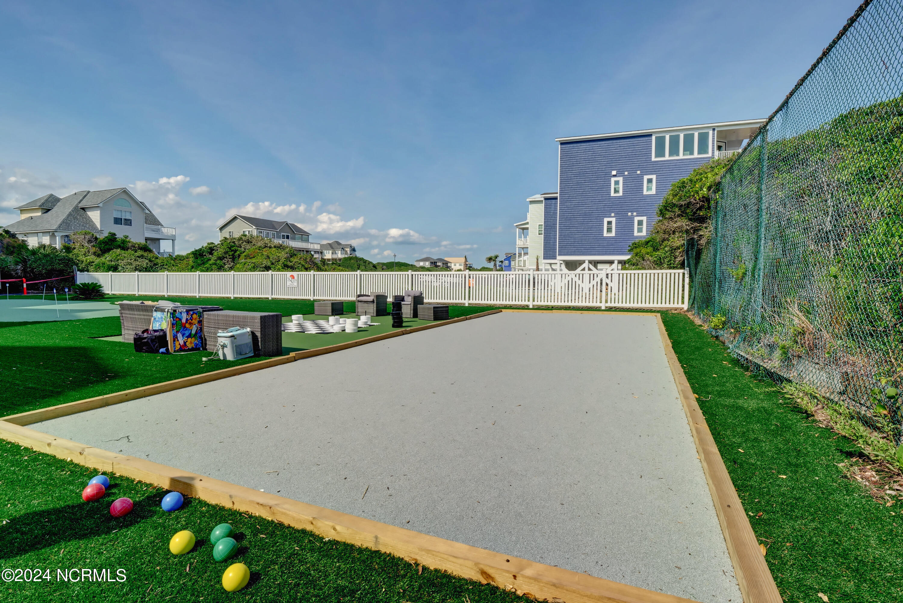 100456088 | Photo 37