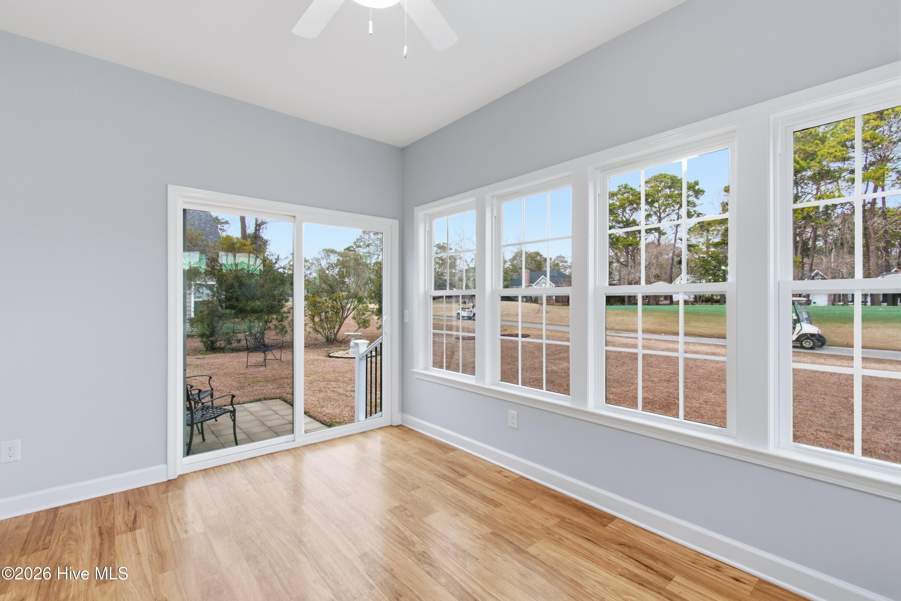 100555748 | Photo 24