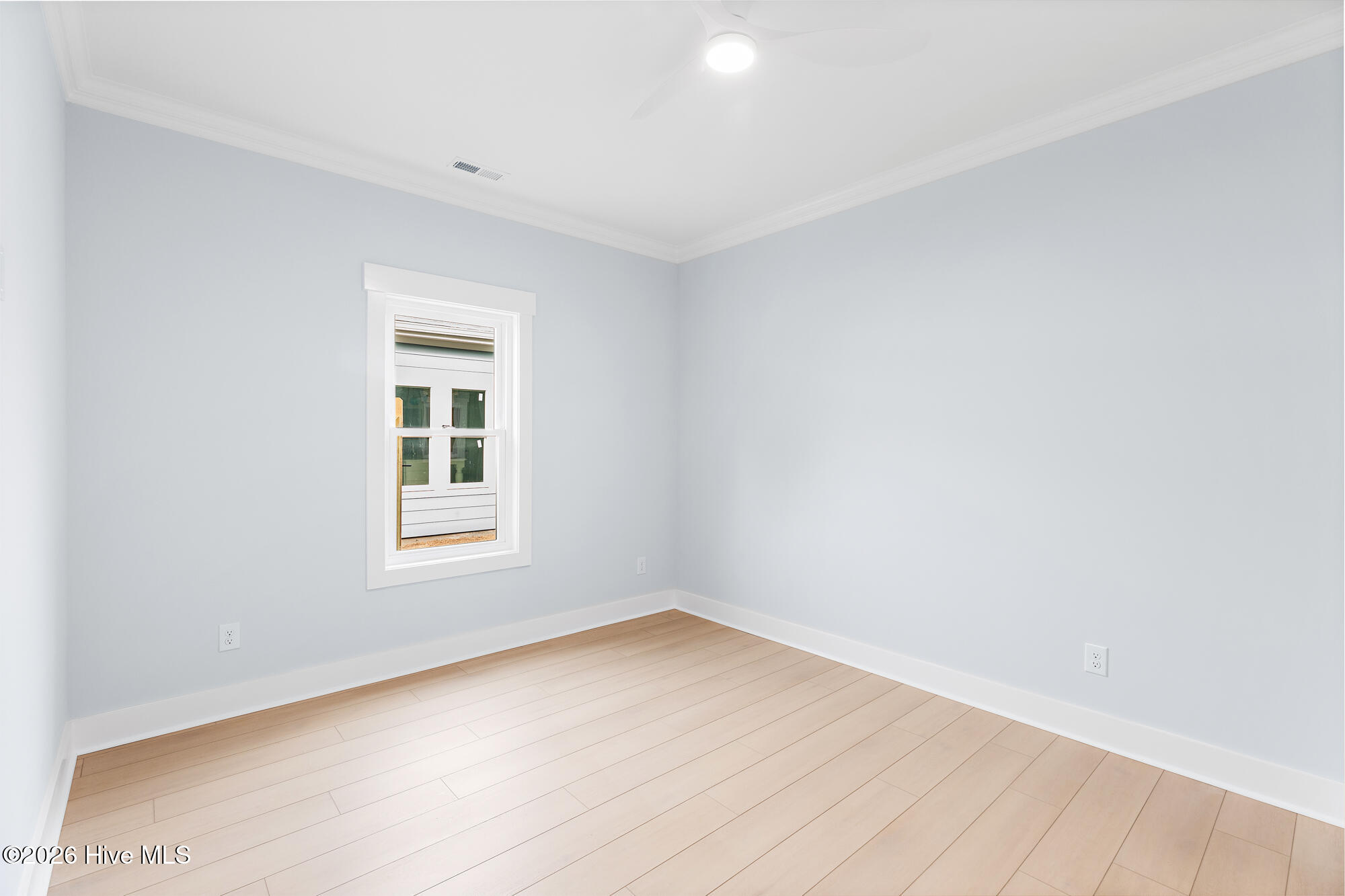 100547169 | Photo 32