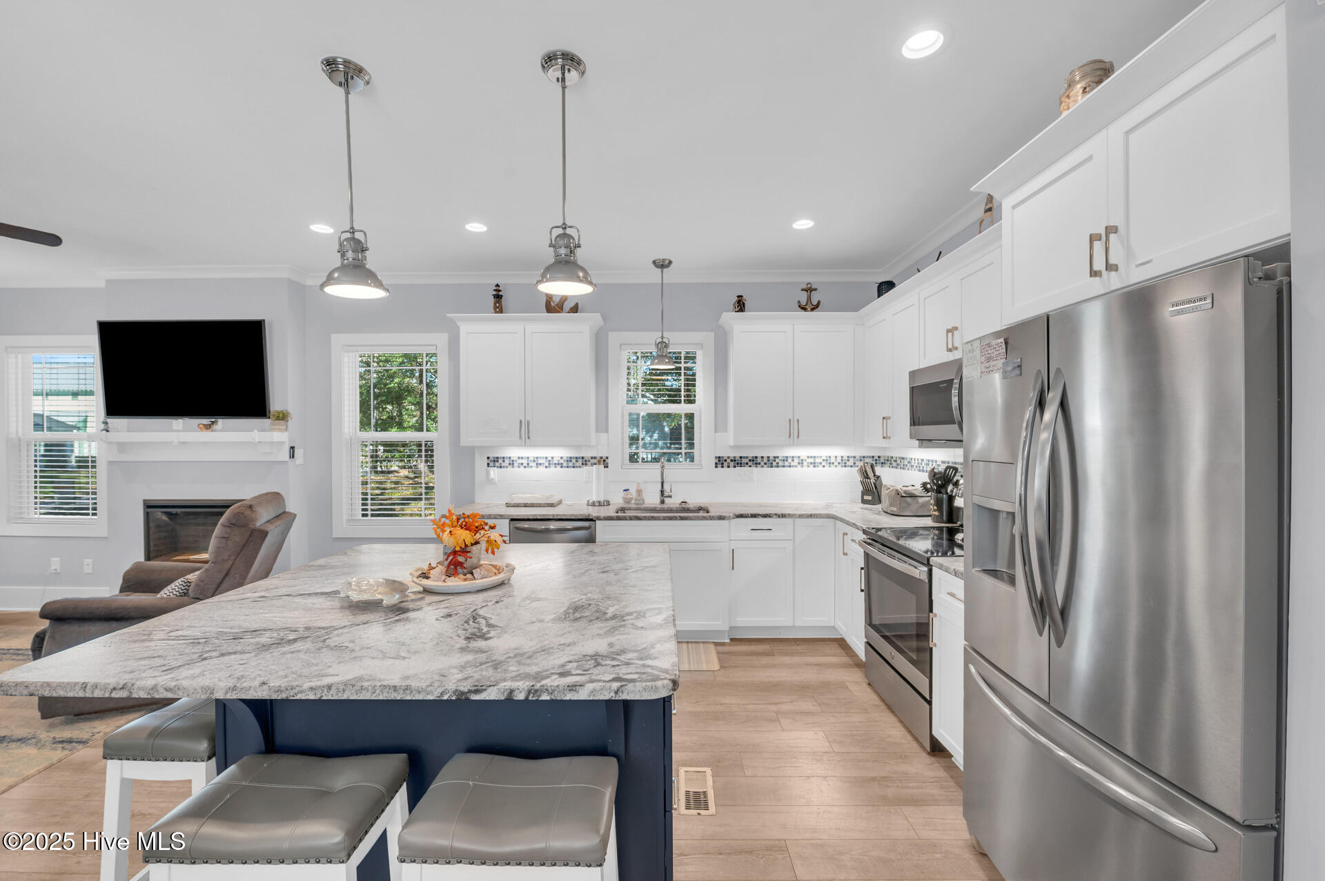 100538274 | Photo 15