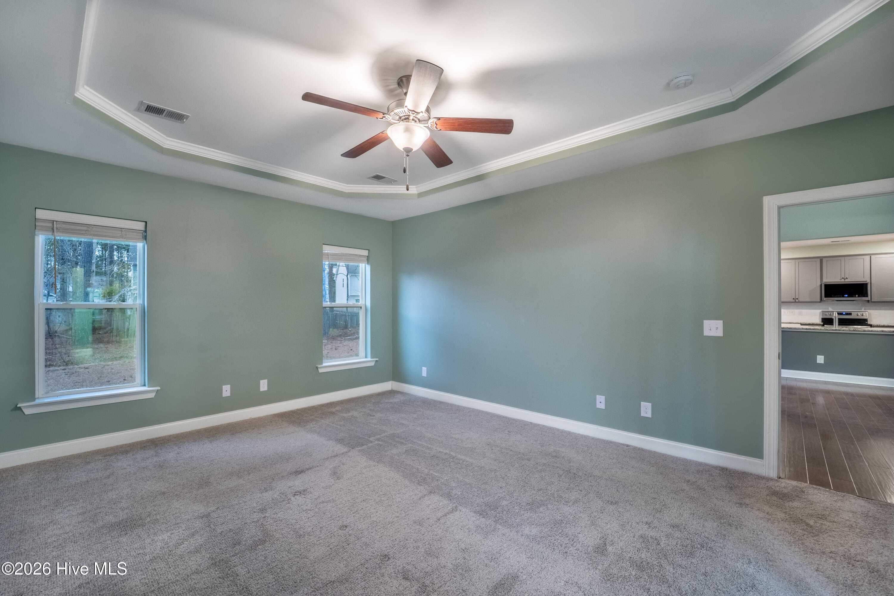 100553861 | Photo 13