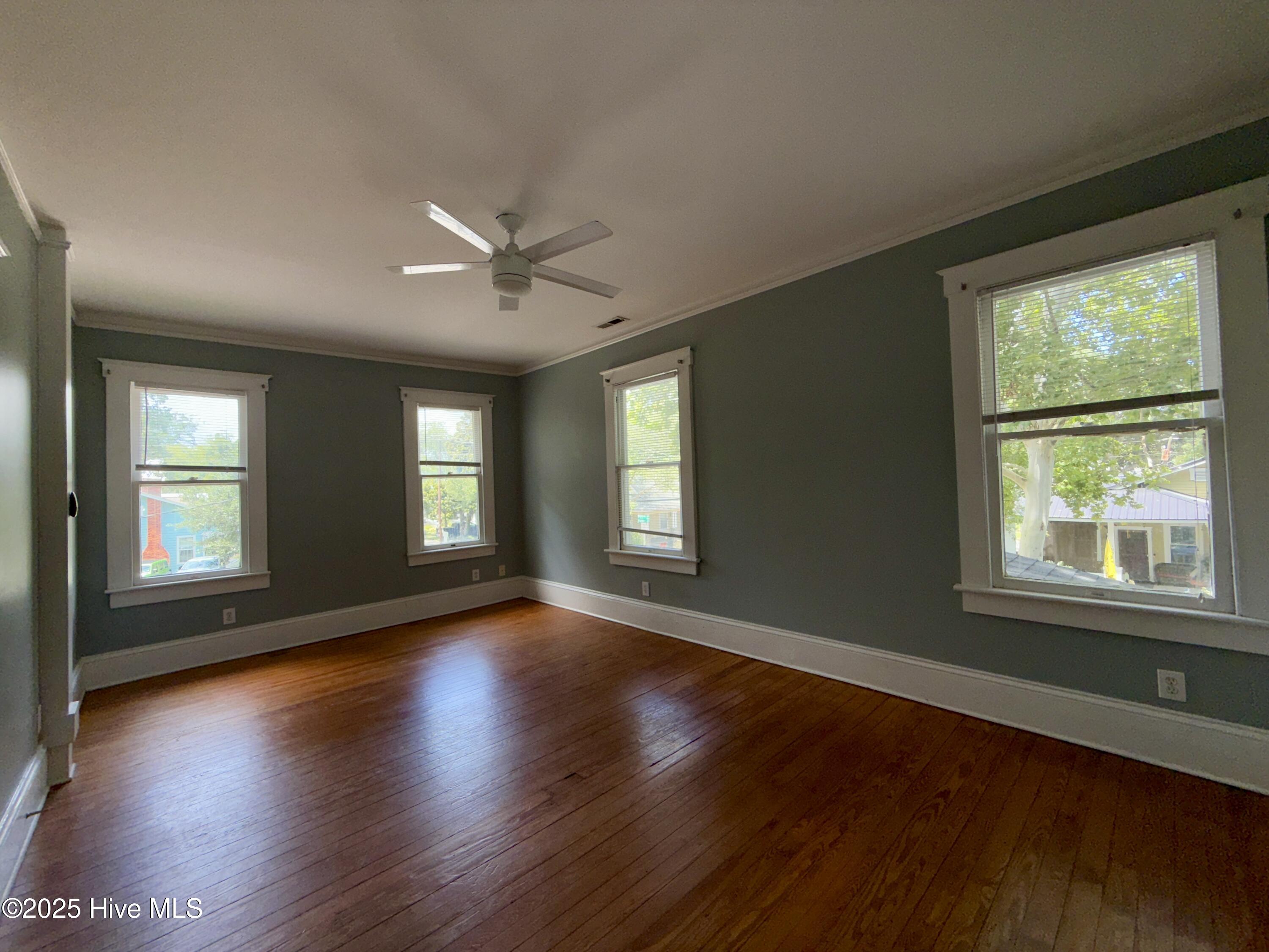 100521707 | Photo 14