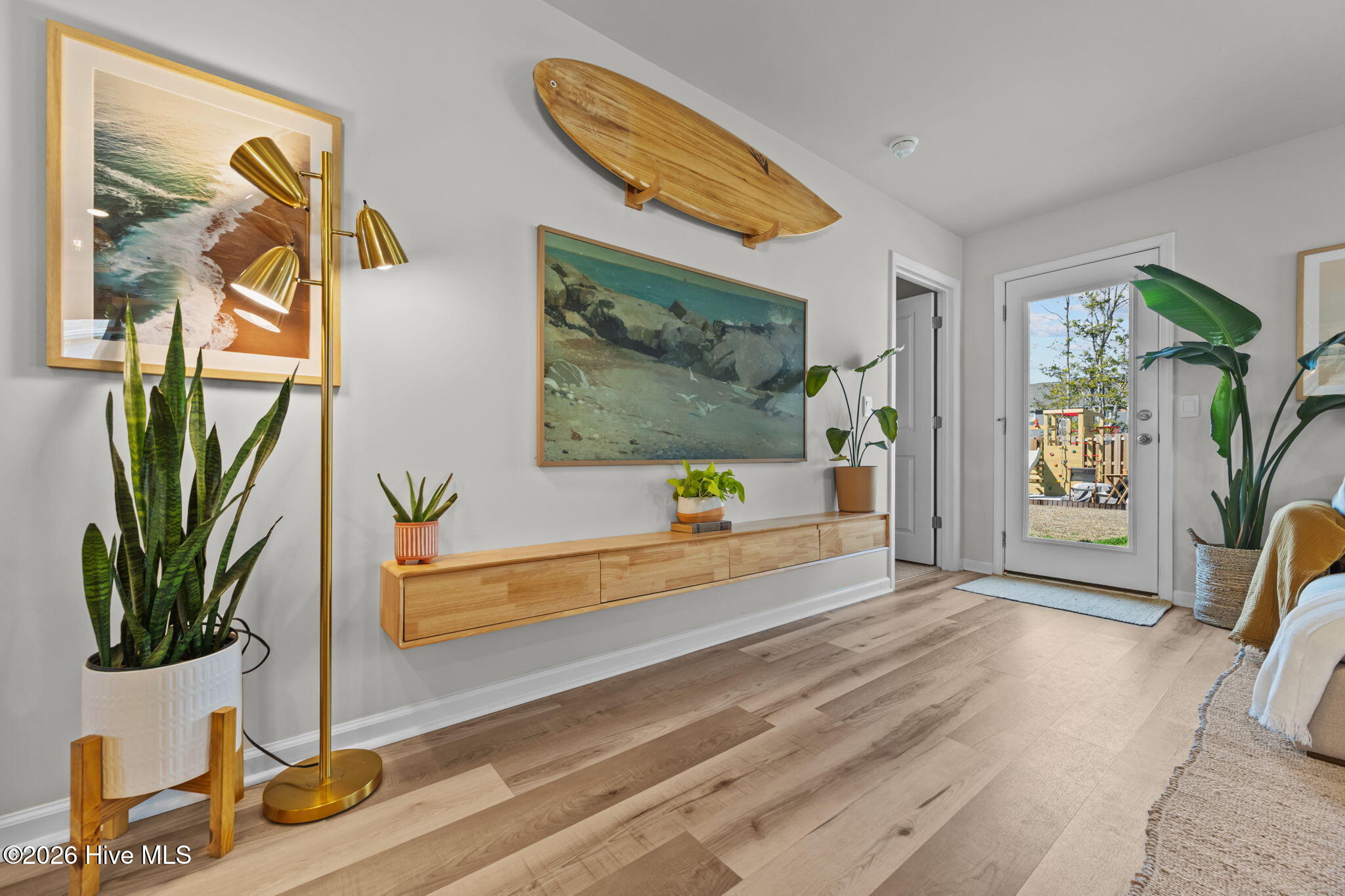 100557518 | Photo 12