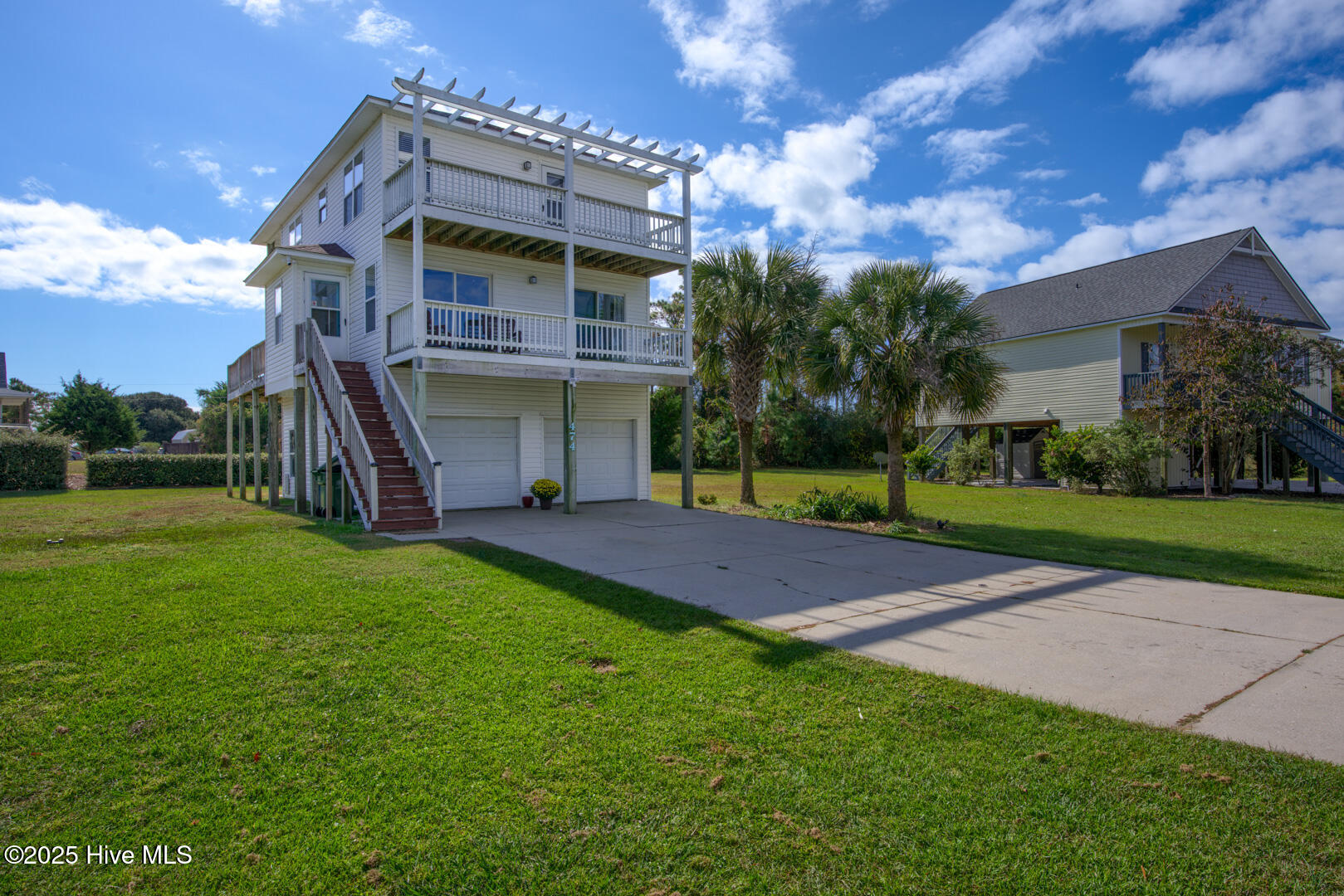 100535257 | Photo 53