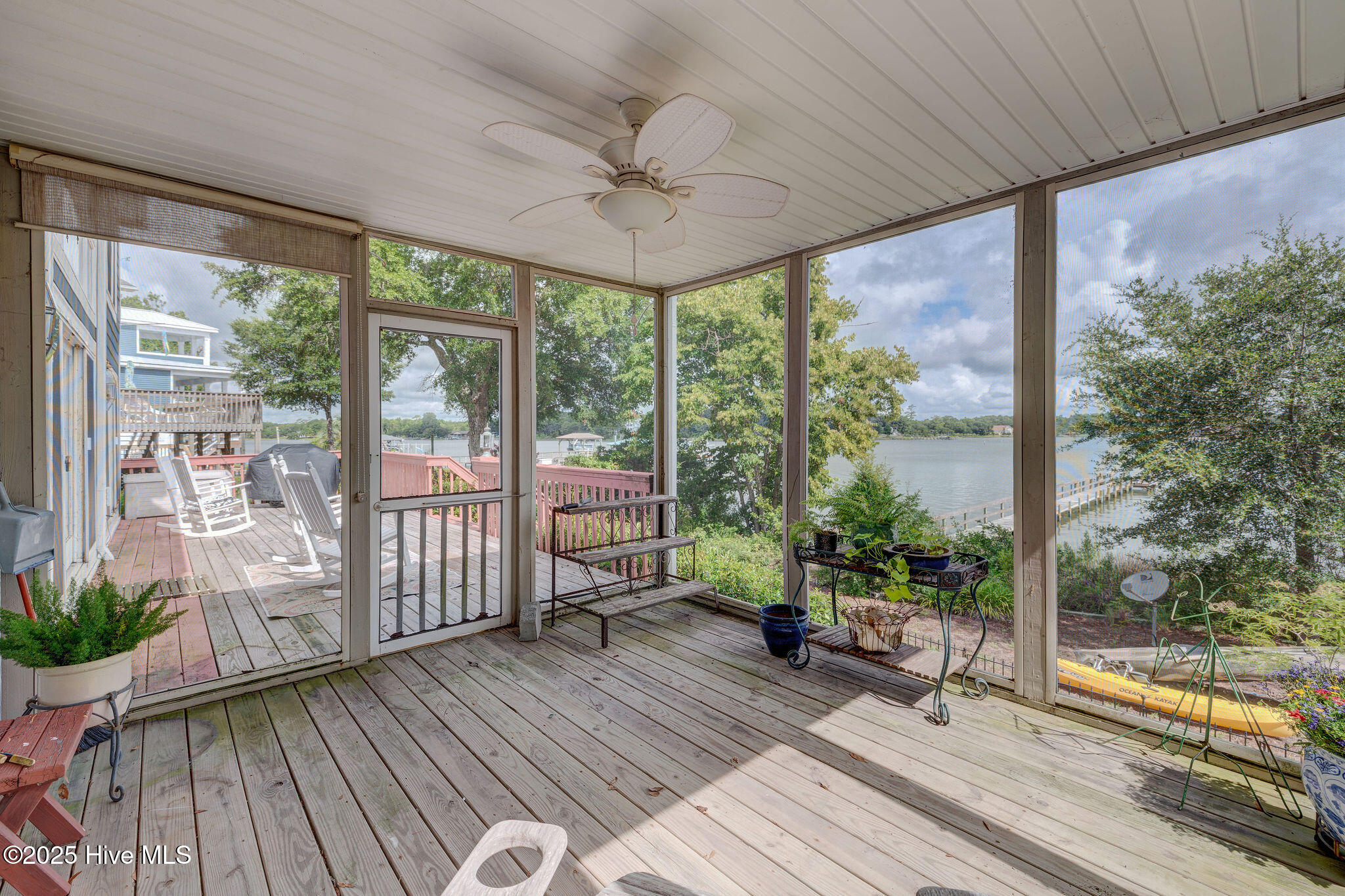 100519748 | Photo 29