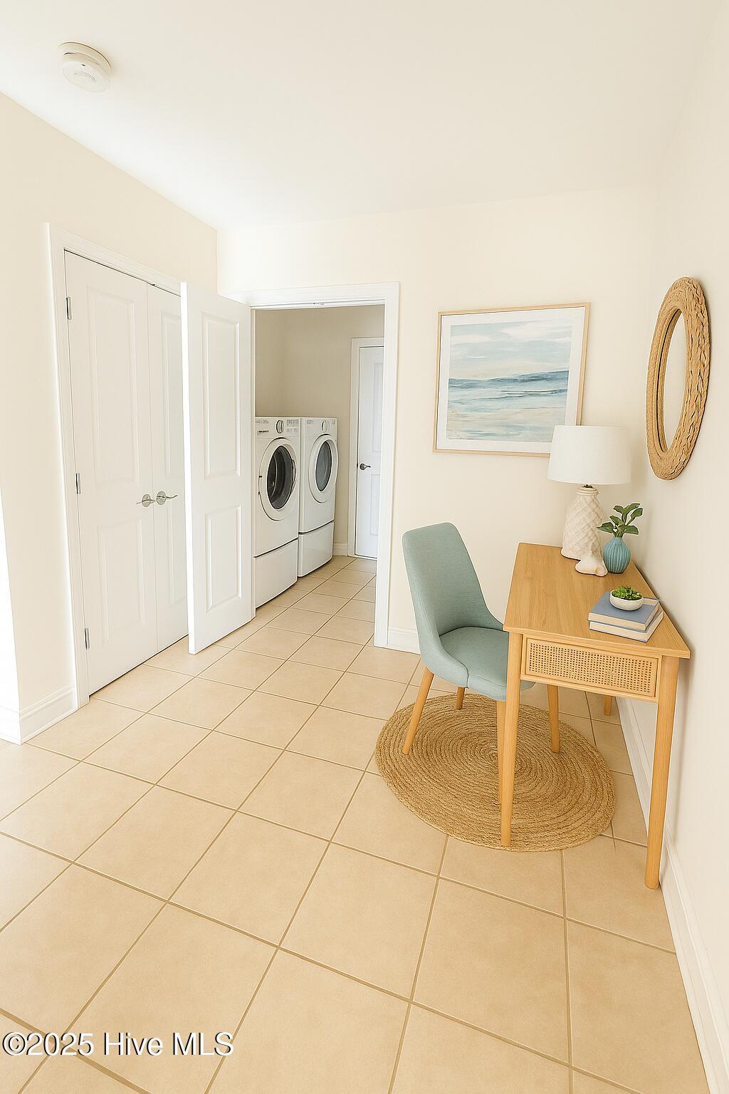 100537389 | Photo 12