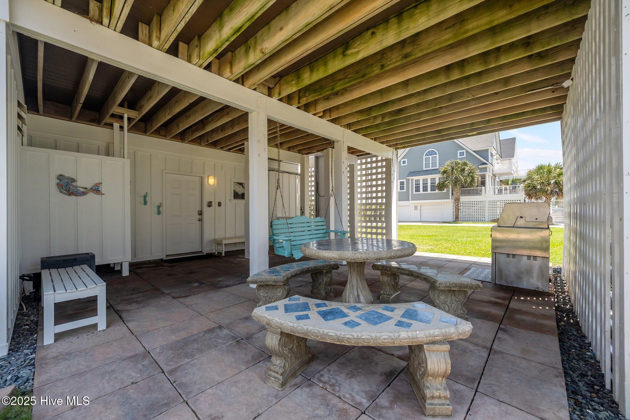 100514915 | Photo 51