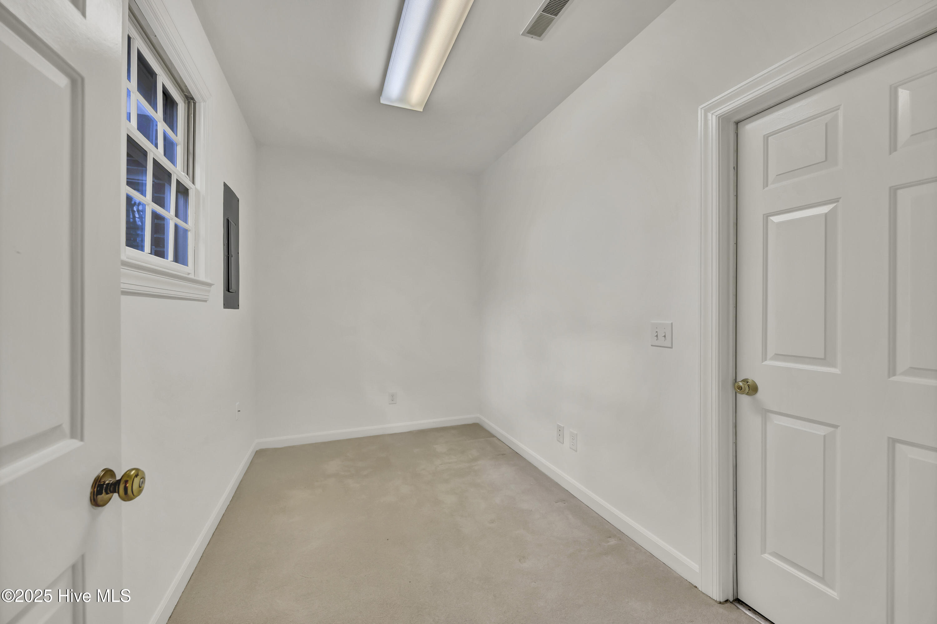 1901 Brewton Court, Wilmington, NC 28403 – photo 16: 032_img_2680_873