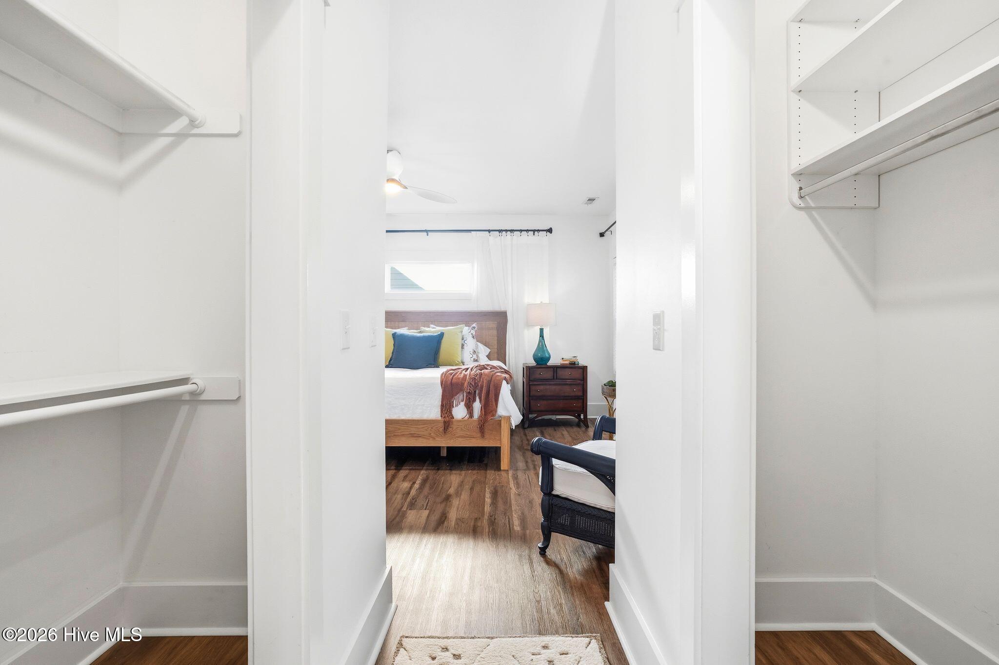 100565220 | Photo 37