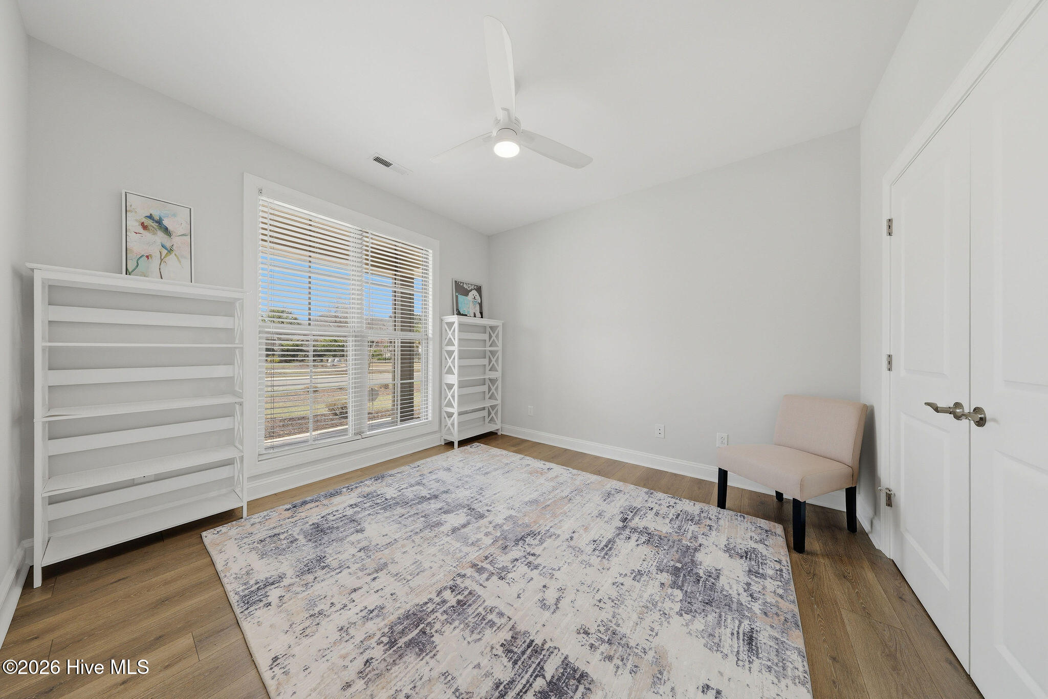 100564849 | Photo 11