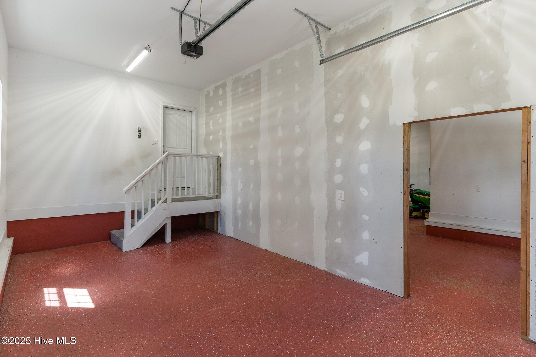 100510786 | Photo 55