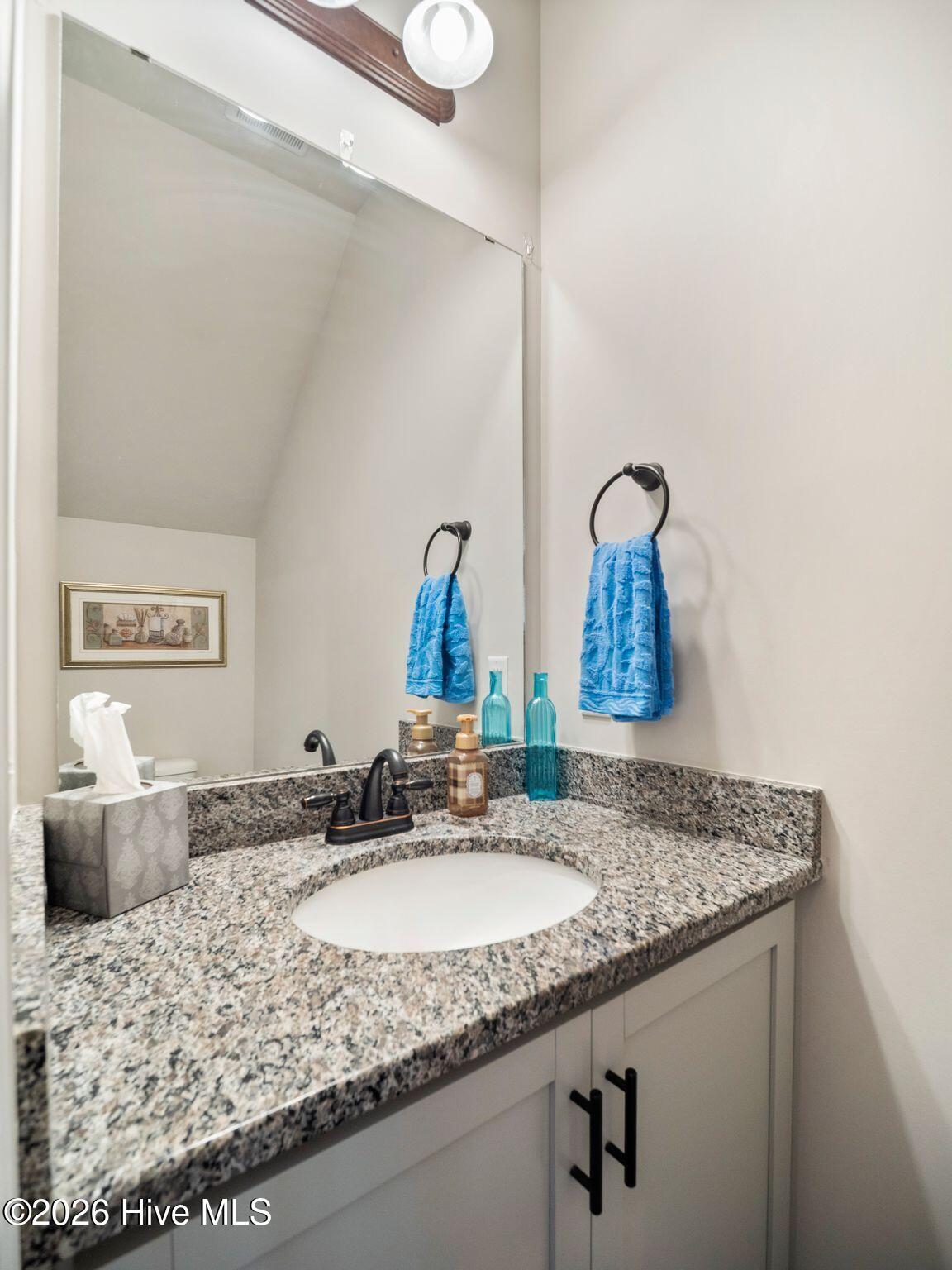 100569954 | Photo 12