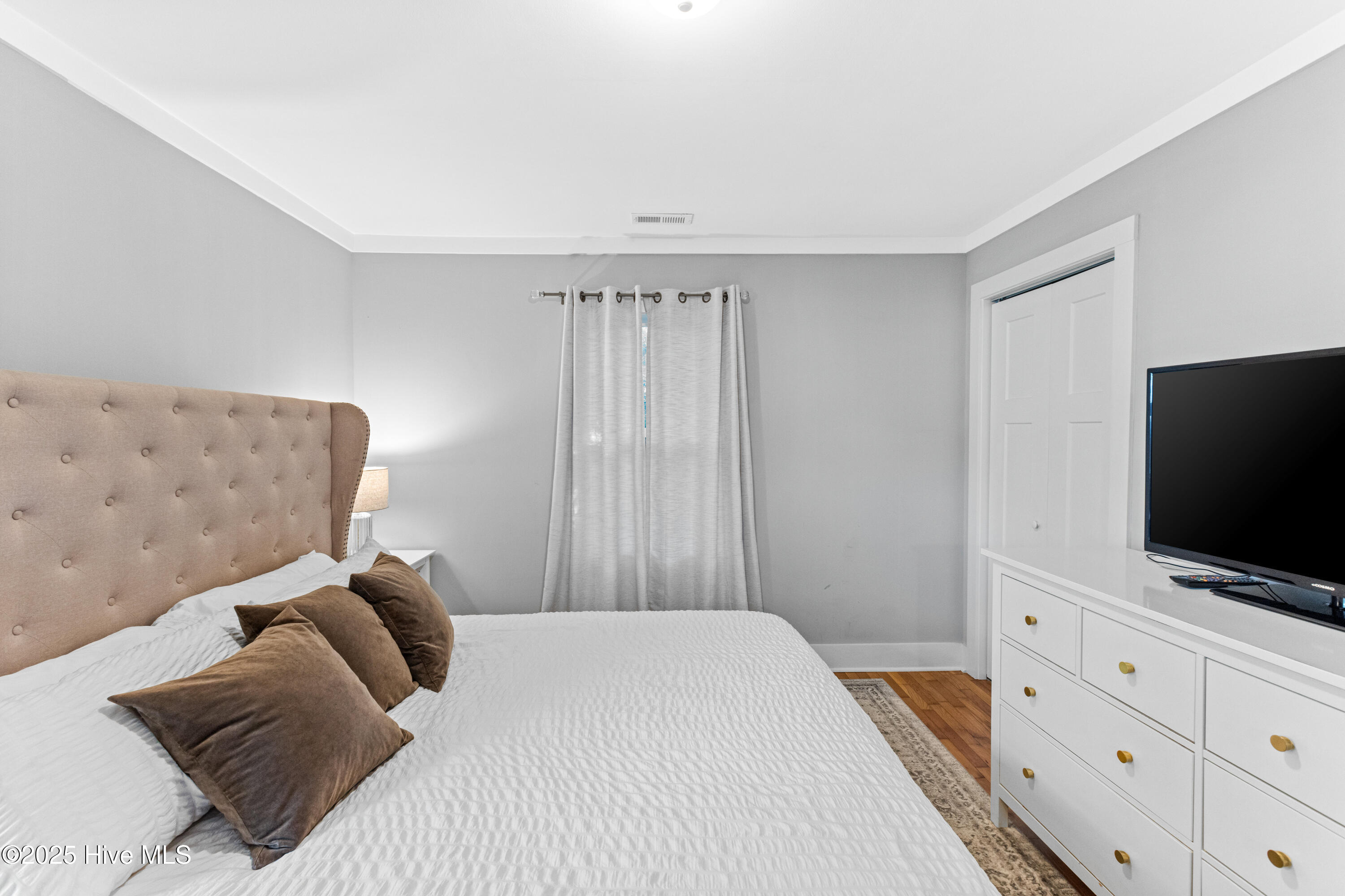 100542913 | Photo 24