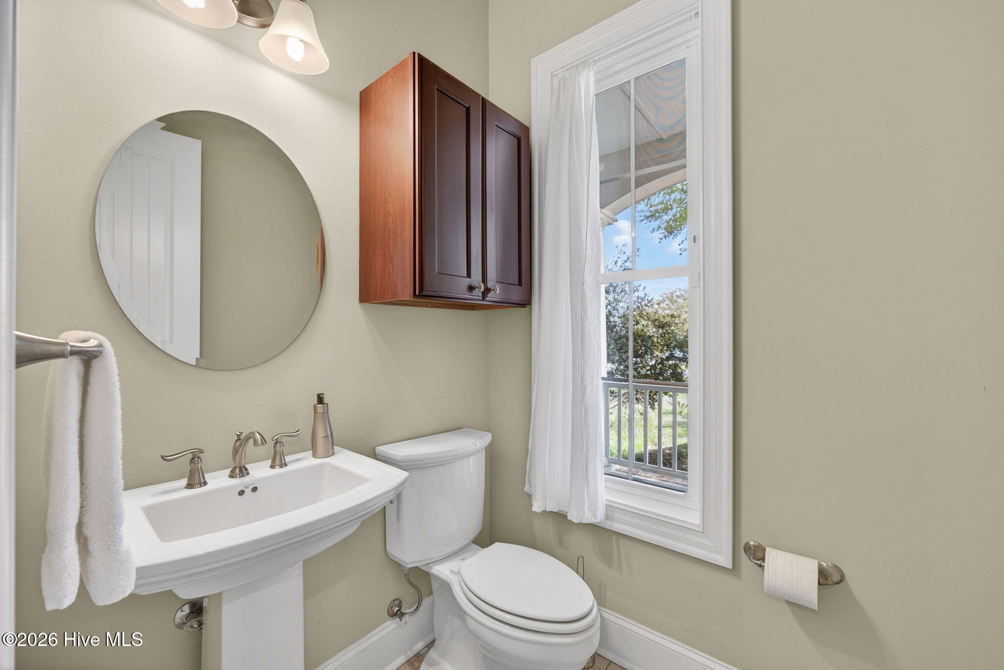 100566414 | Photo 46