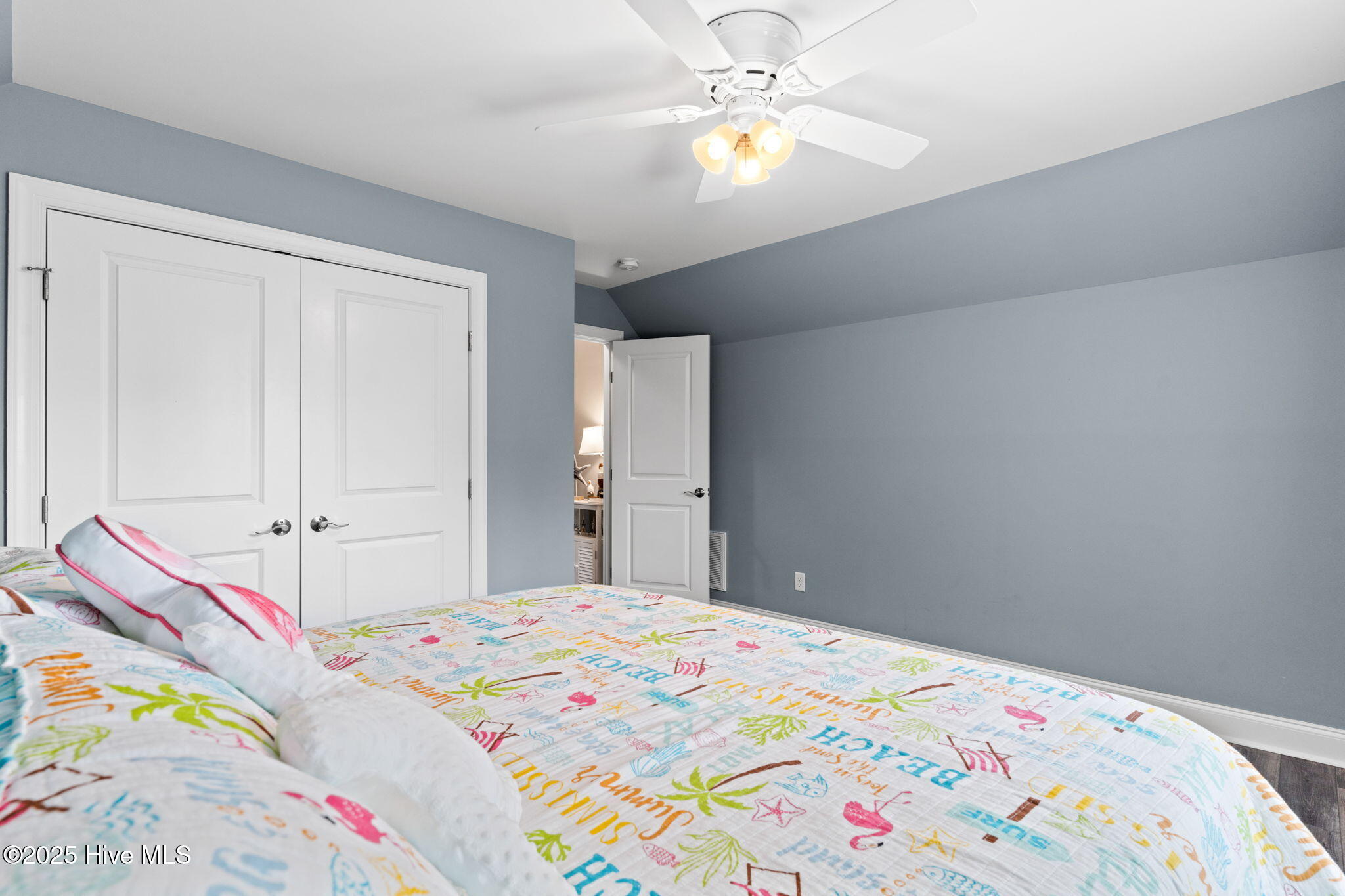 100530227 | Photo 39