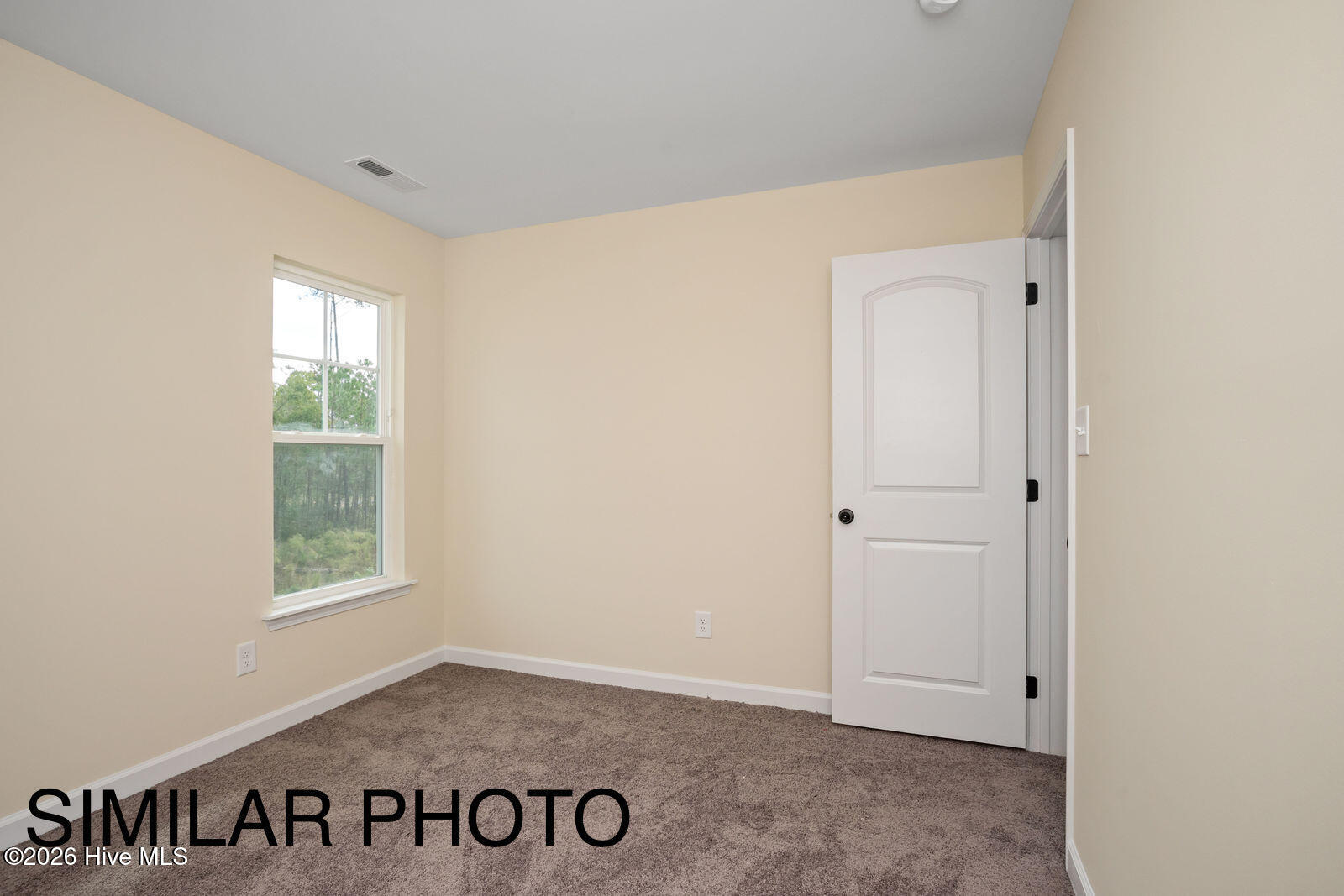 100566502 | Photo 11