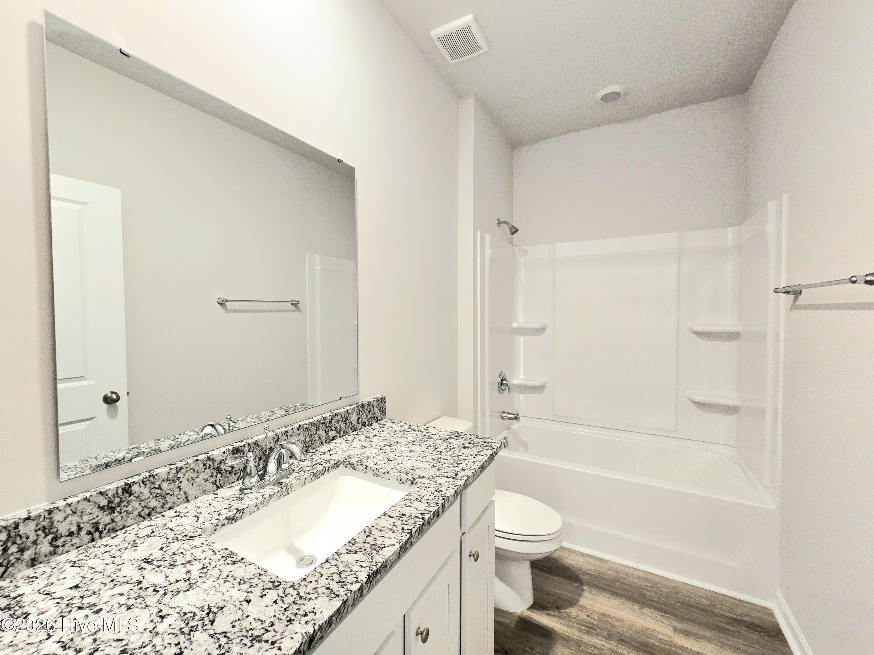 100556891 | Photo 13