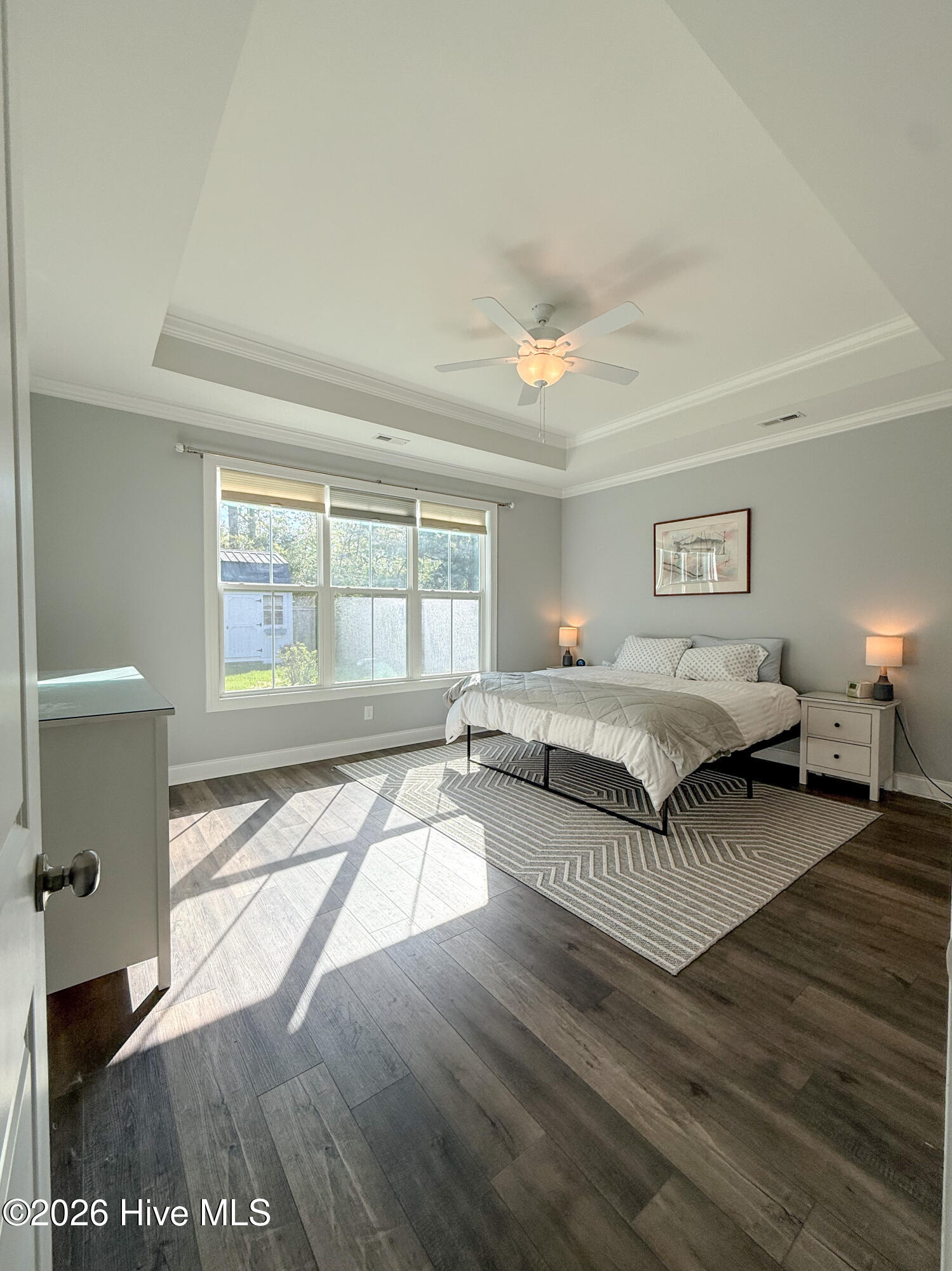 100567915 | Photo 38