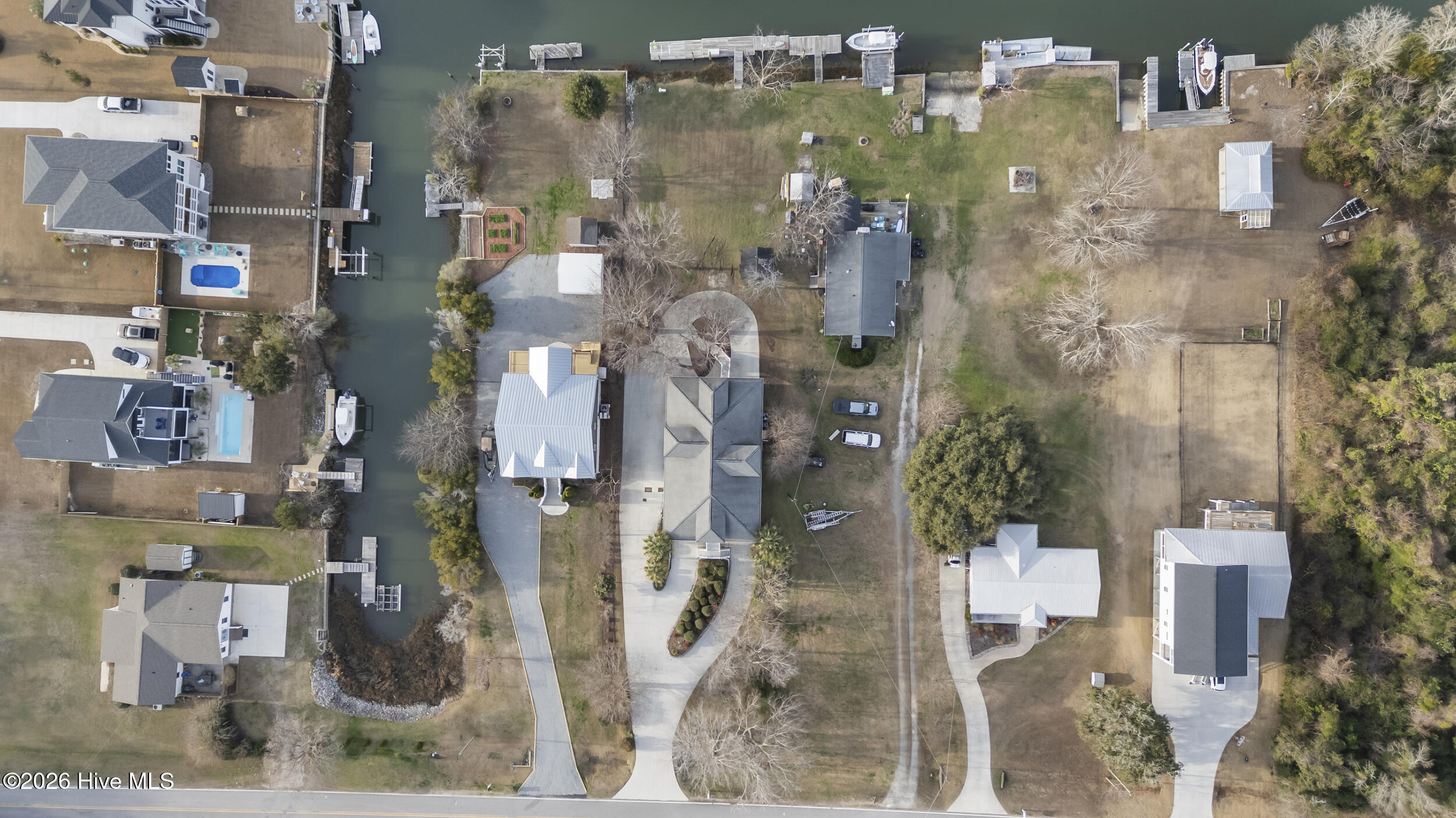 100548931 | Photo 54