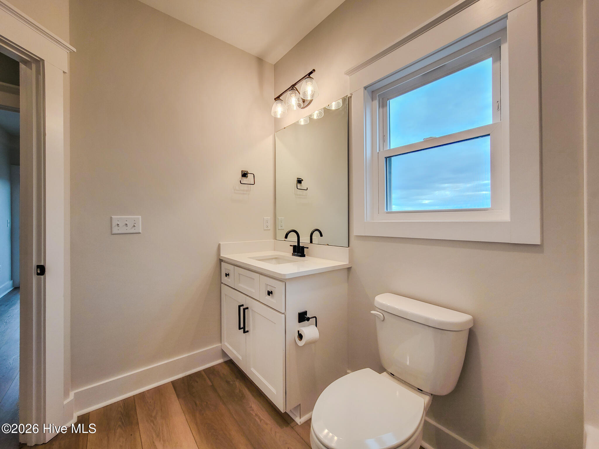 100553641 | Photo 55