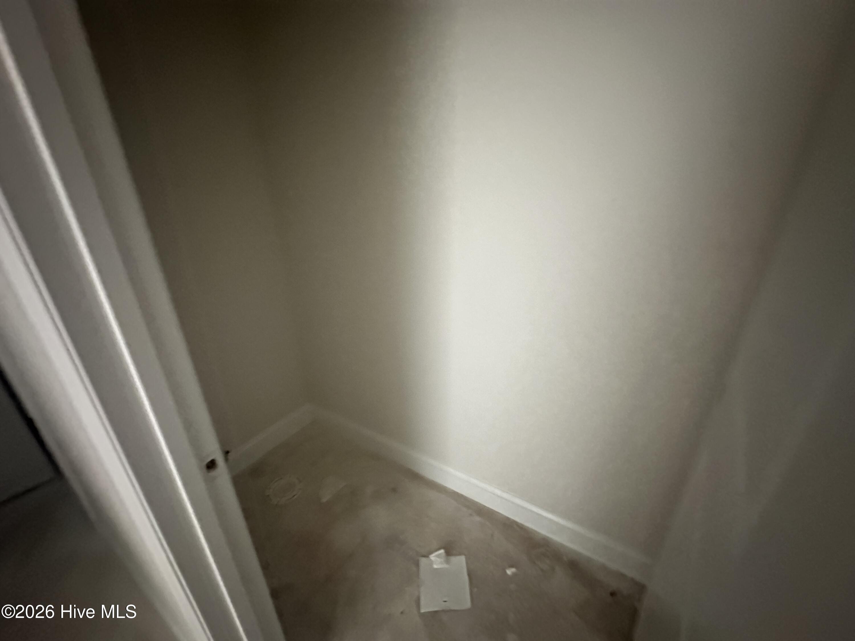 100592323 | Photo 15