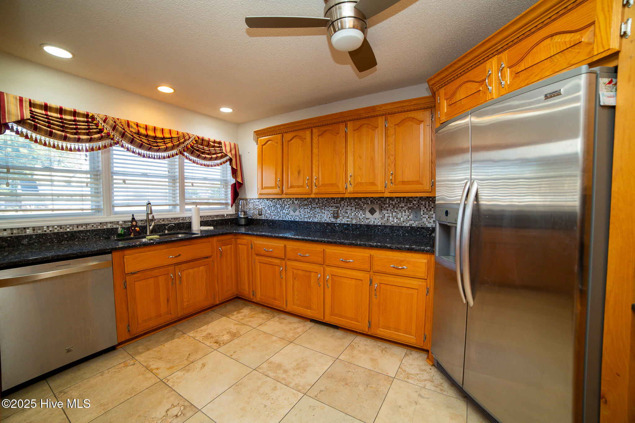 100546342 | Photo 59