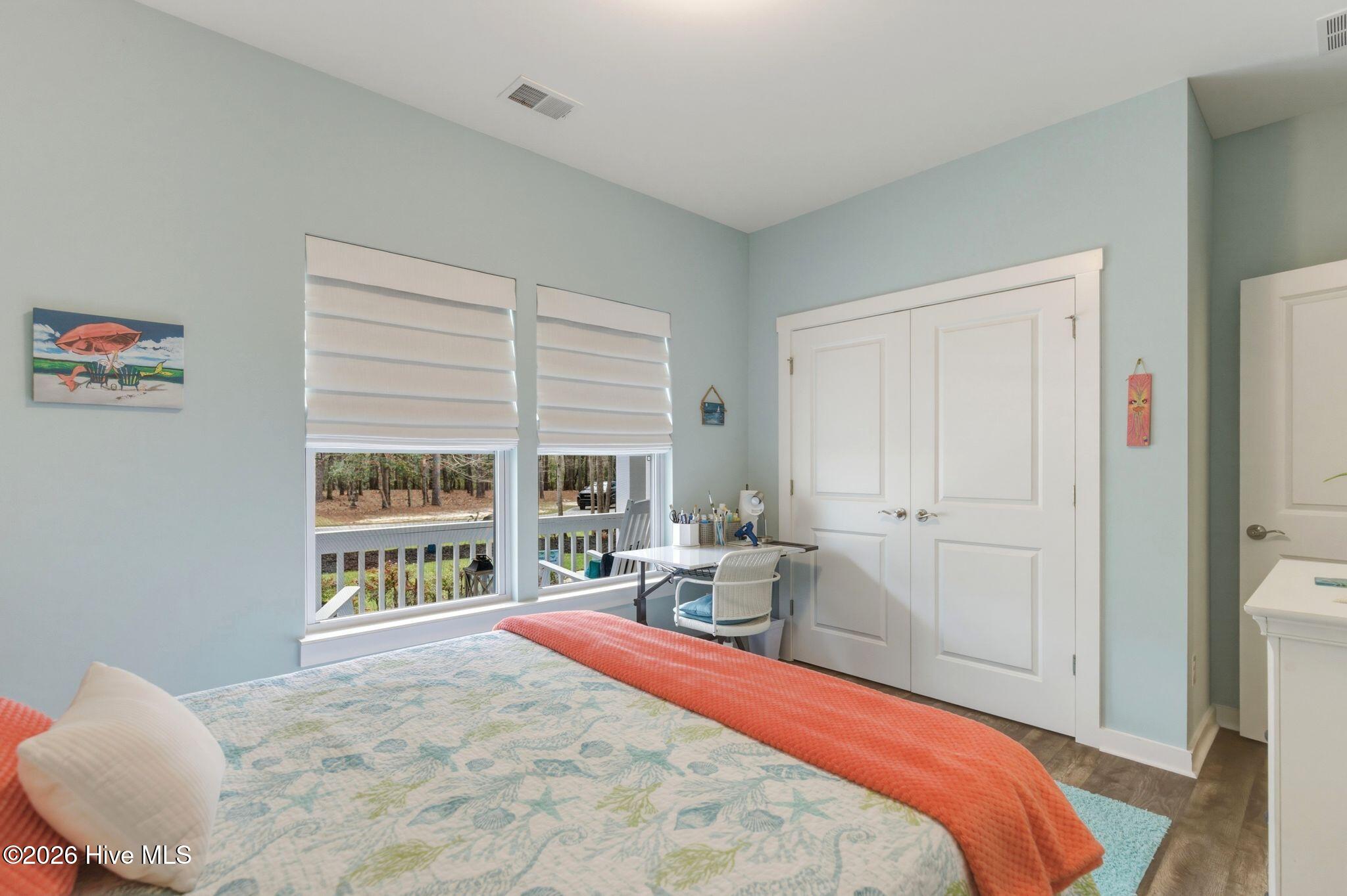 100560702 | Photo 57