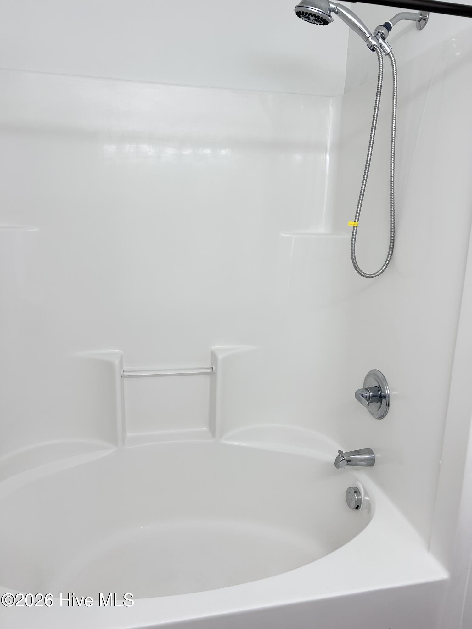 100547623 | Photo 15