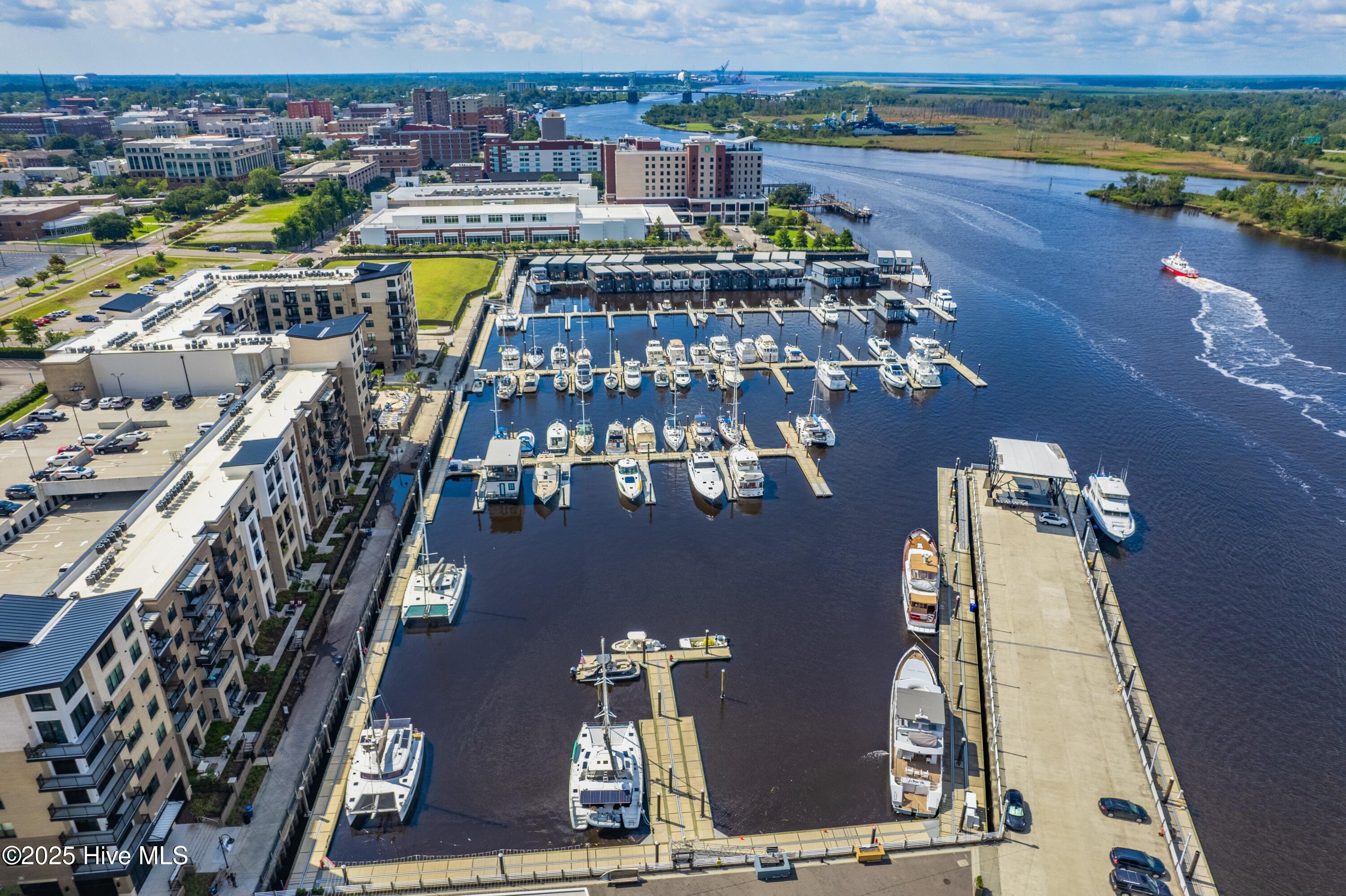 100526530 | Photo 48