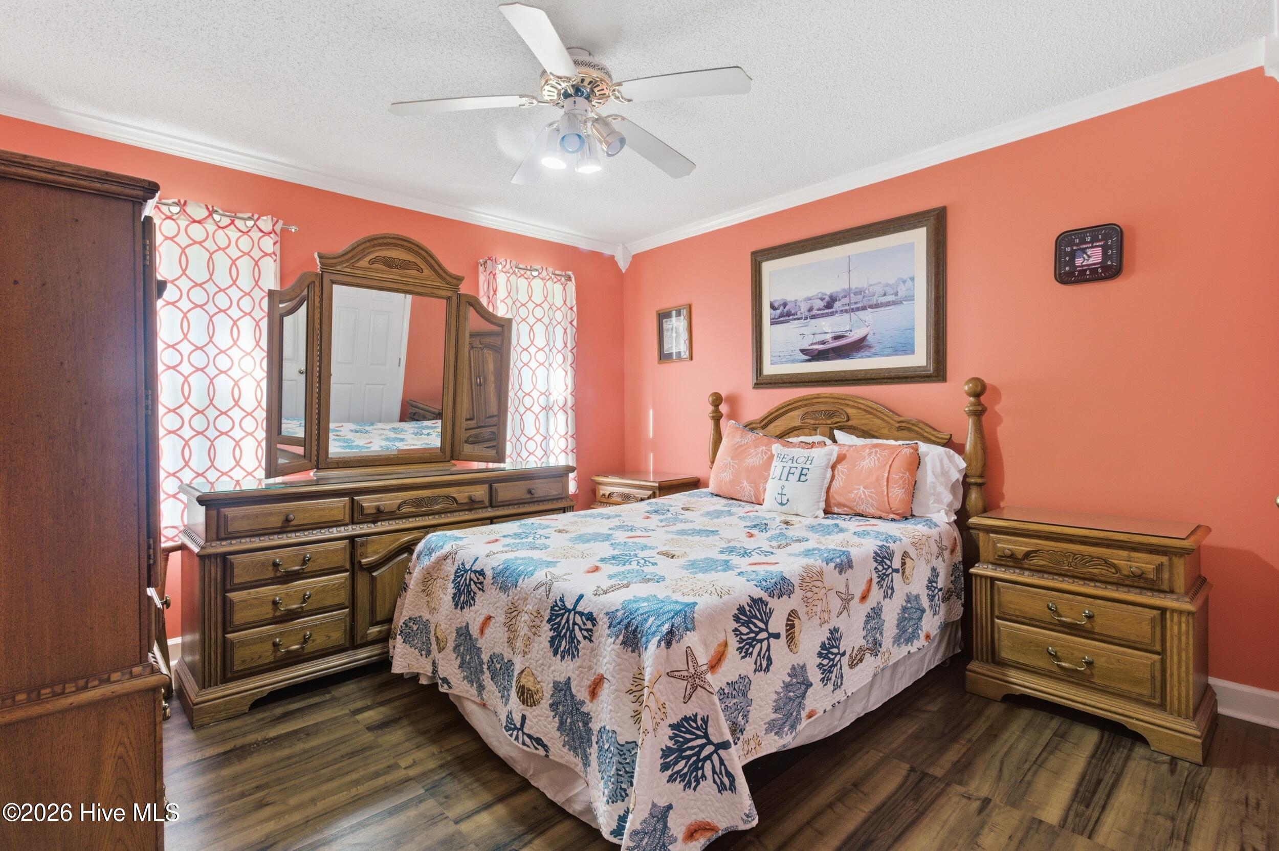 100564974 | Photo 15