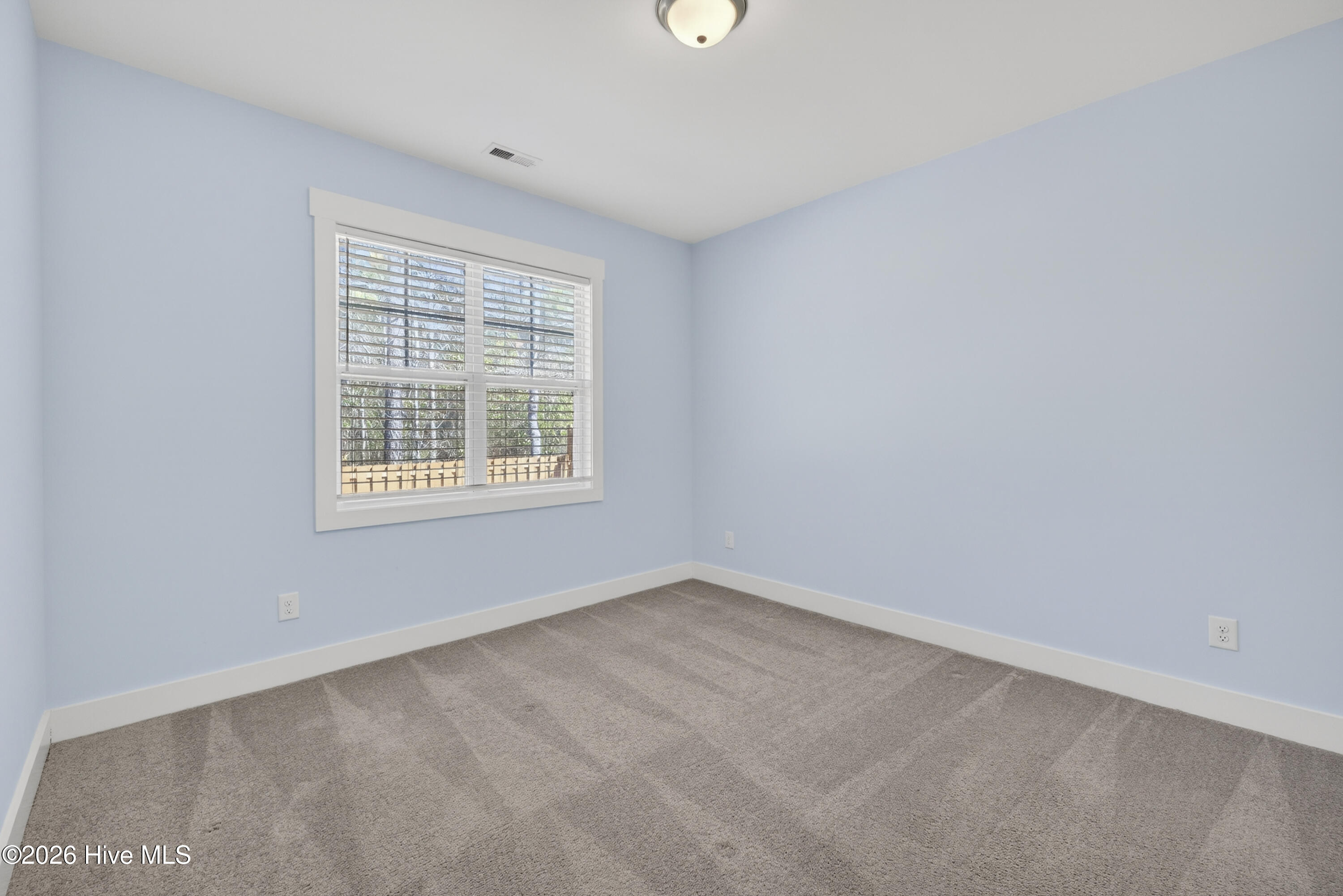 100552916 | Photo 38