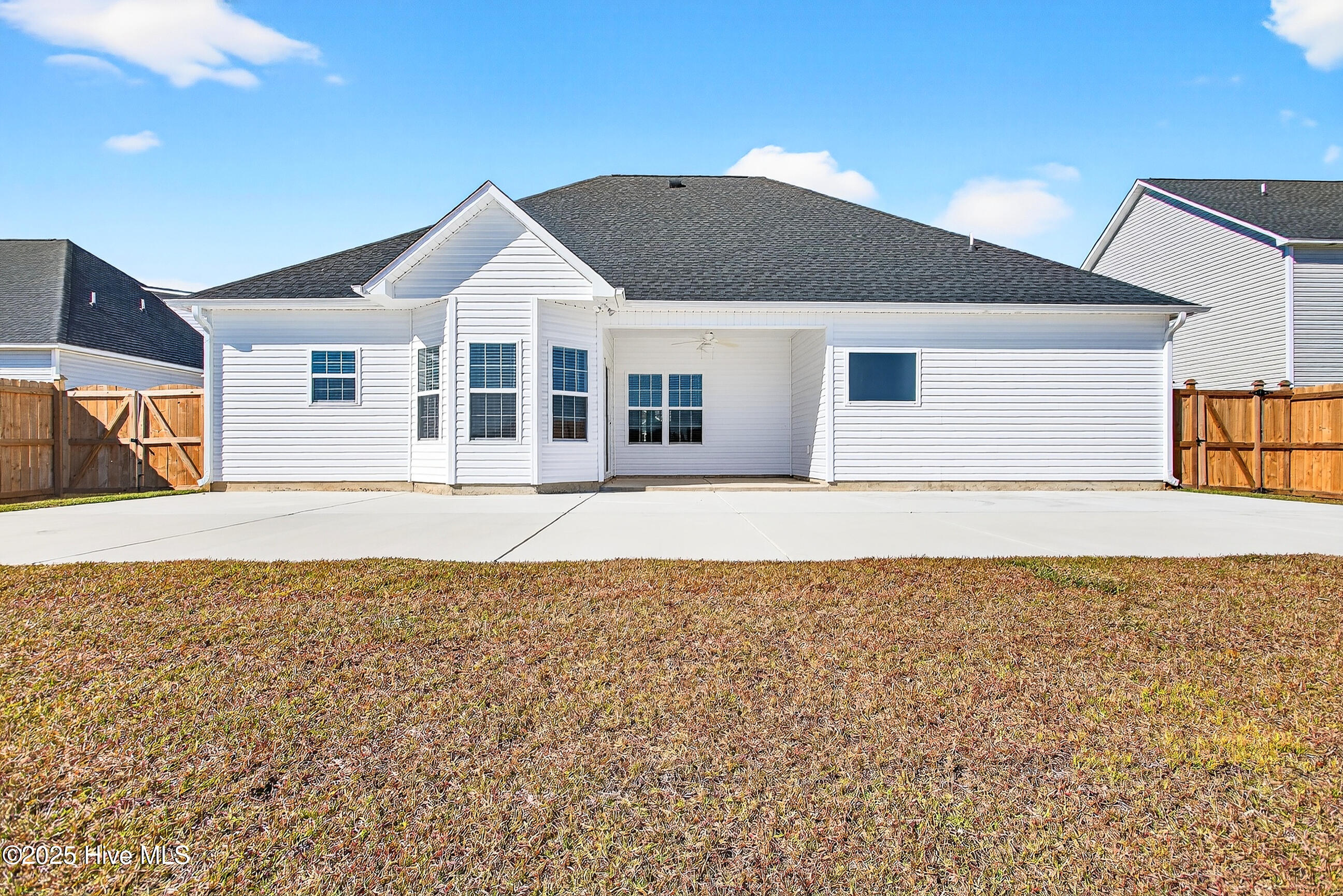 100539461 | Photo 29