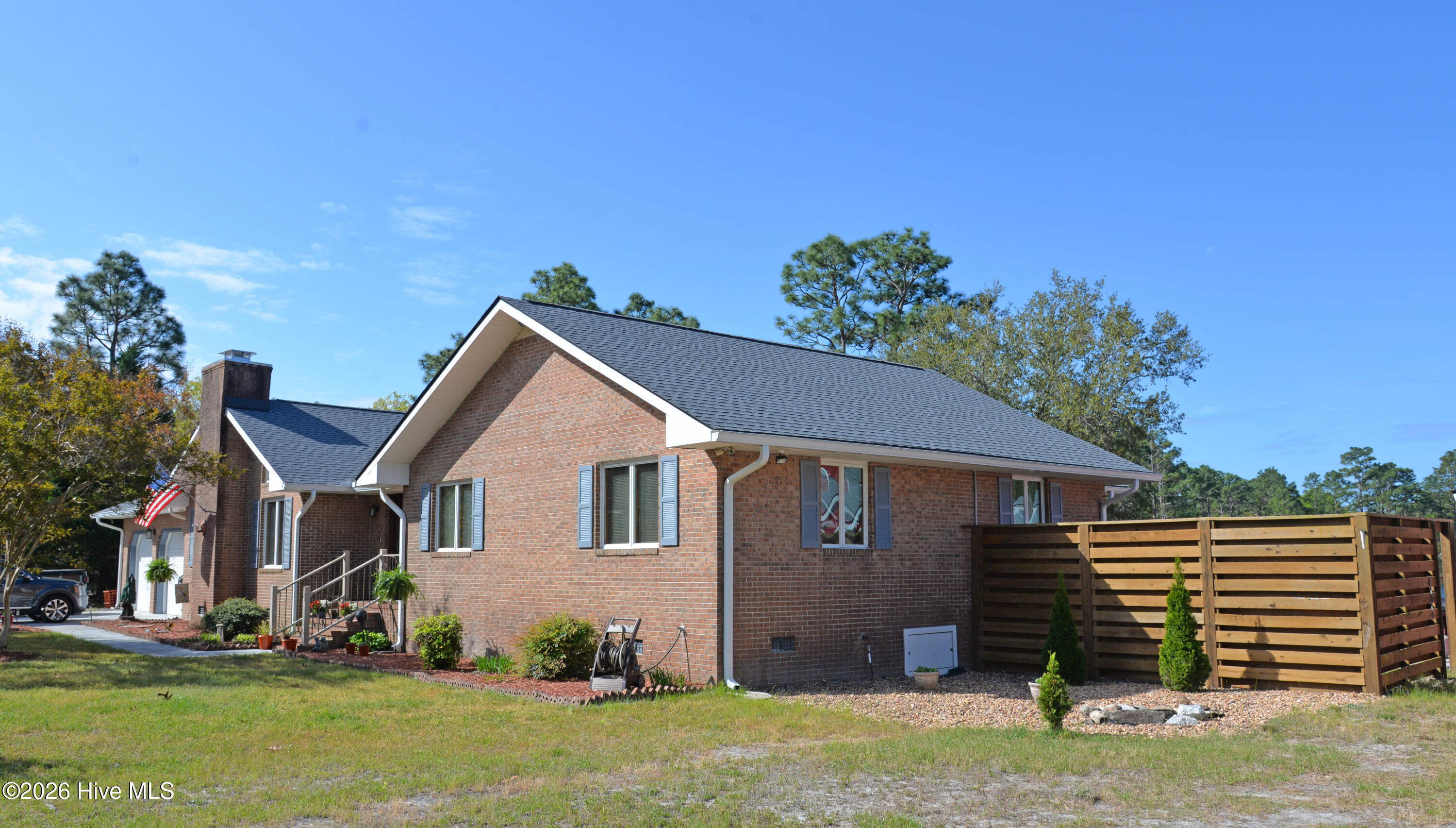 100564925 | Photo 33