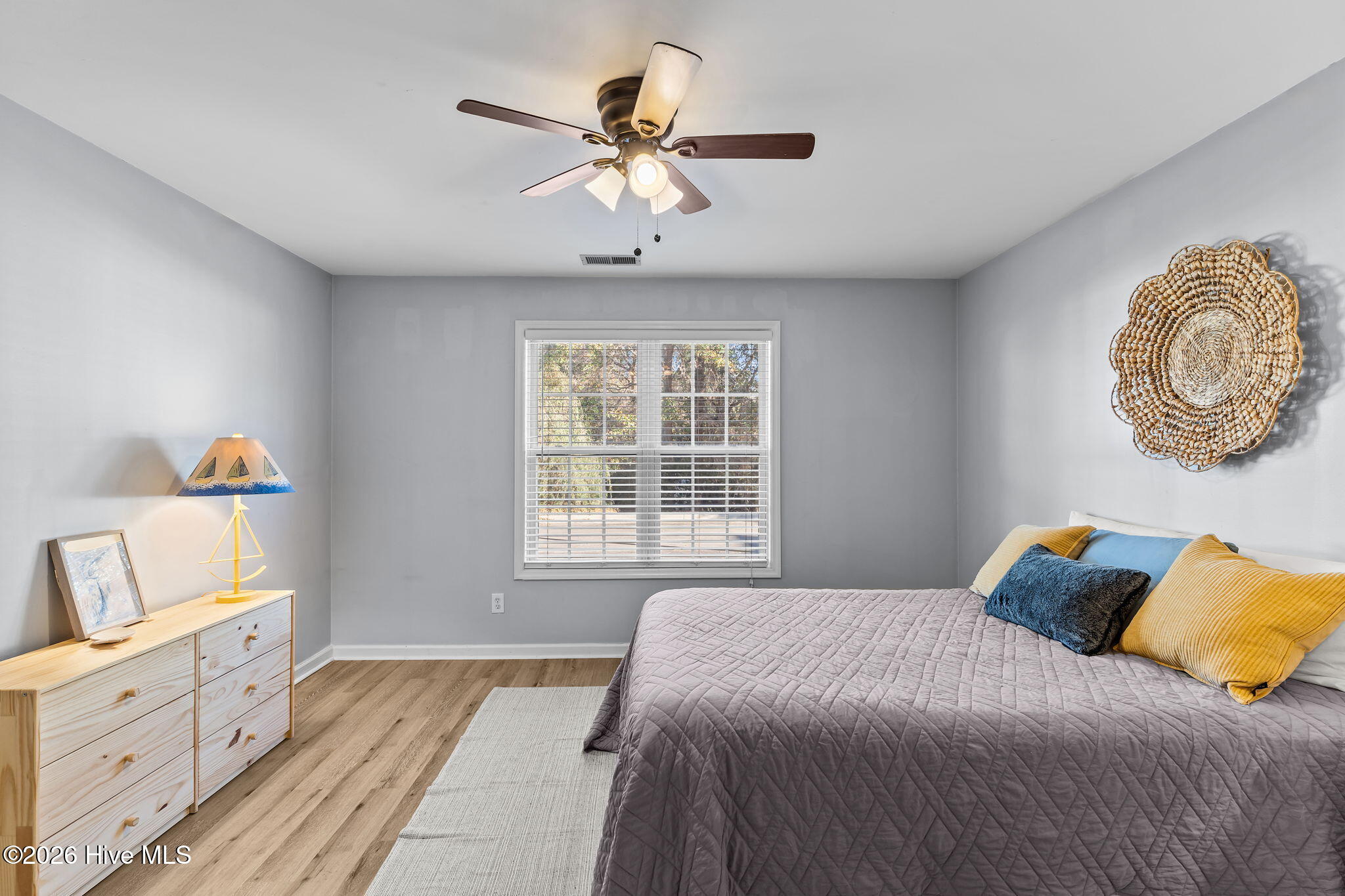 100549050 | Photo 19