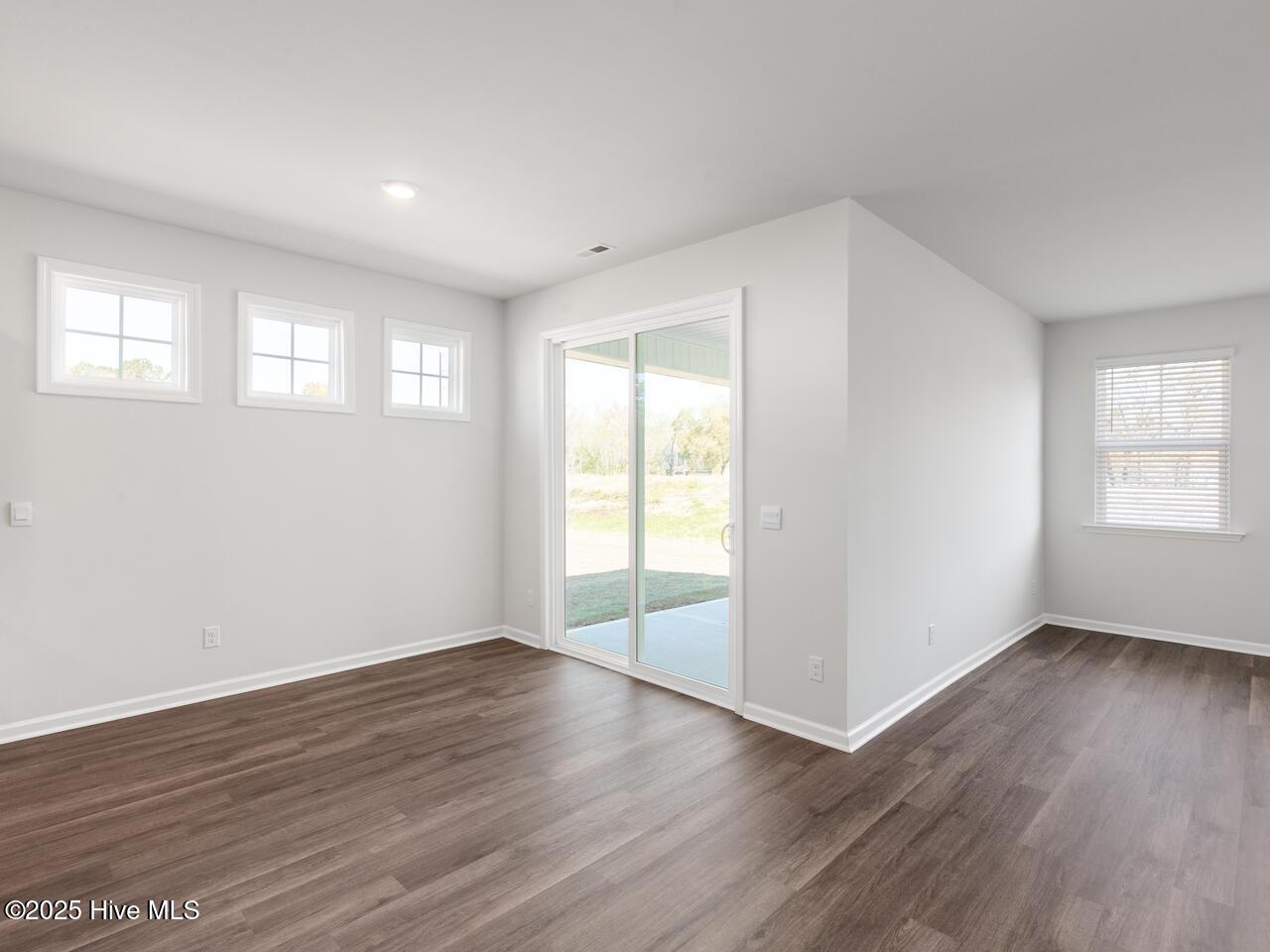 1116 Indigo Bunting Drive Lot 53, Leland, NC 28451 – photo 11: 8- similar to