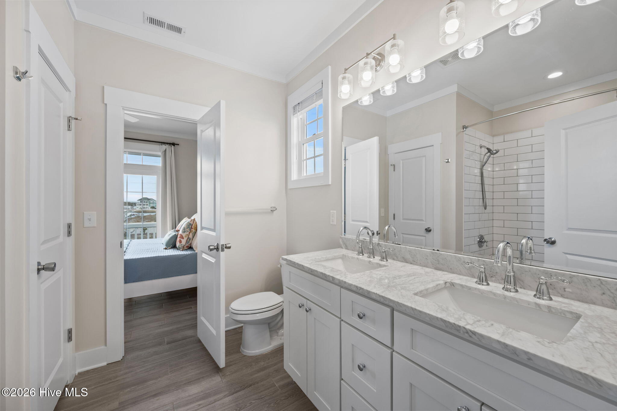 100555174 | Photo 49