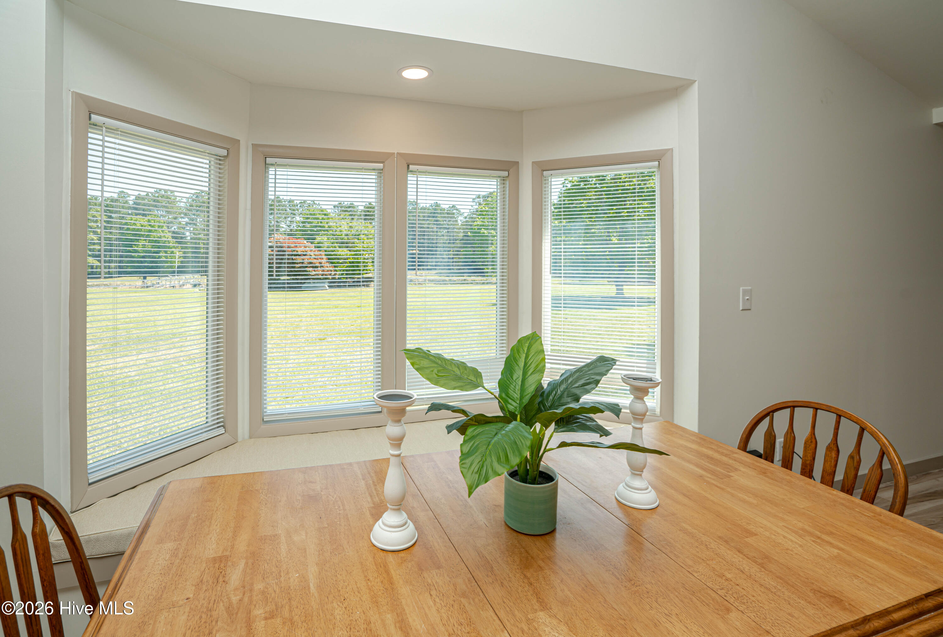 100567372 | Photo 24