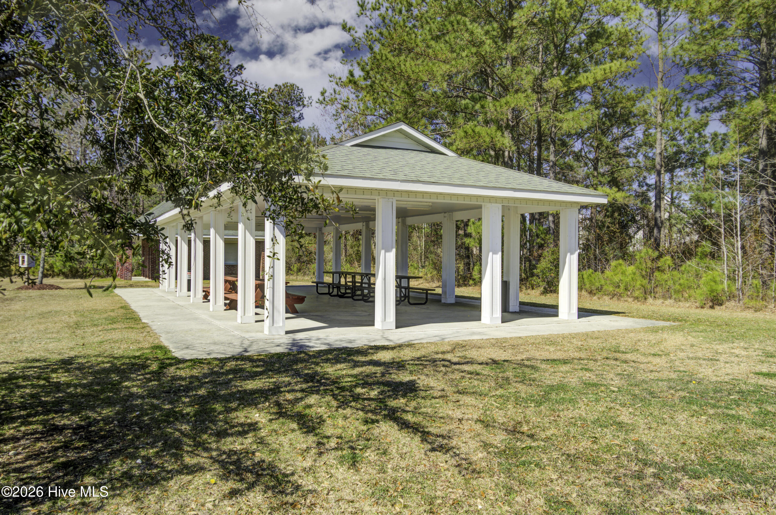 100549263 | Photo 72