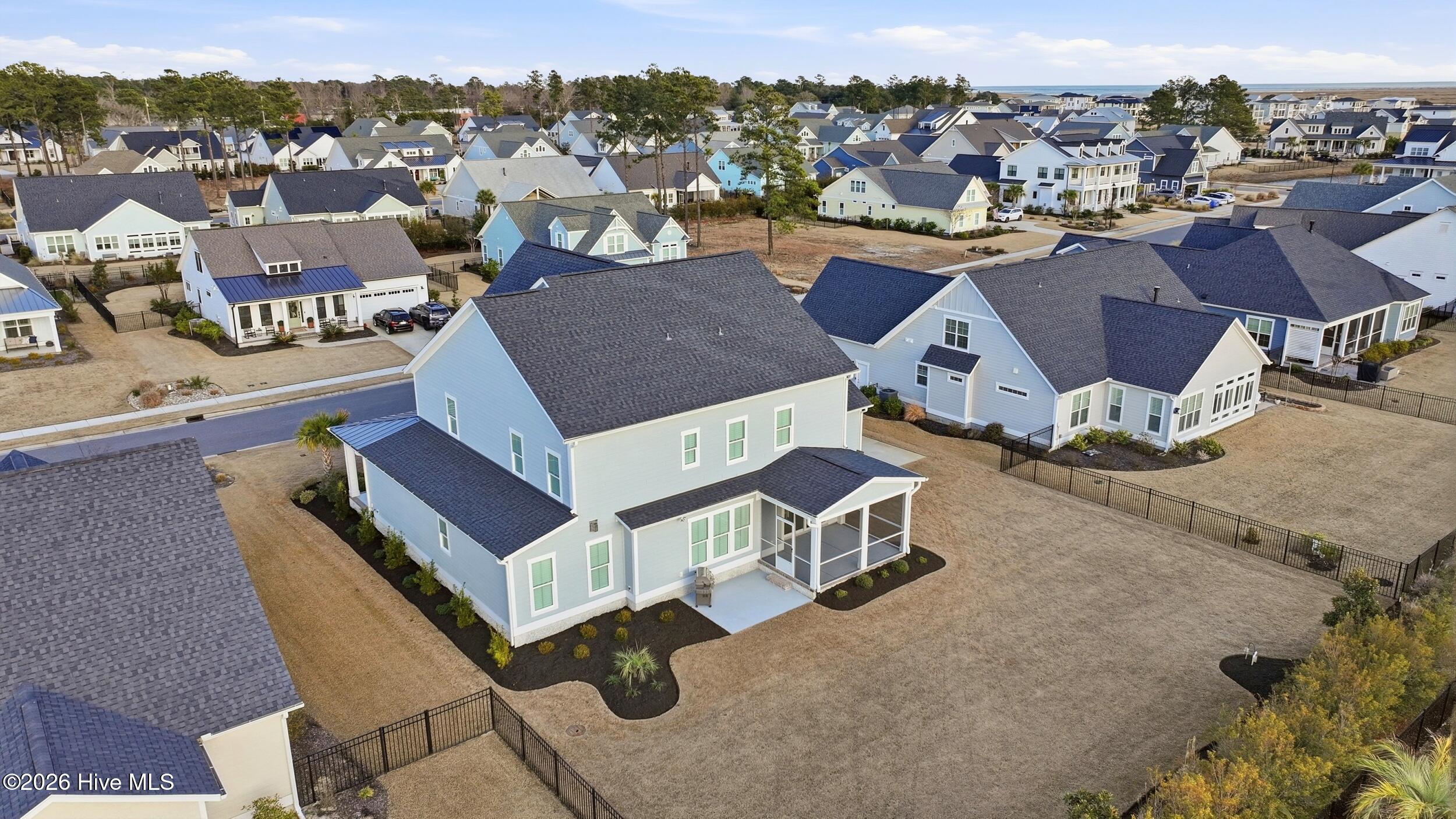 100555199 | Photo 43