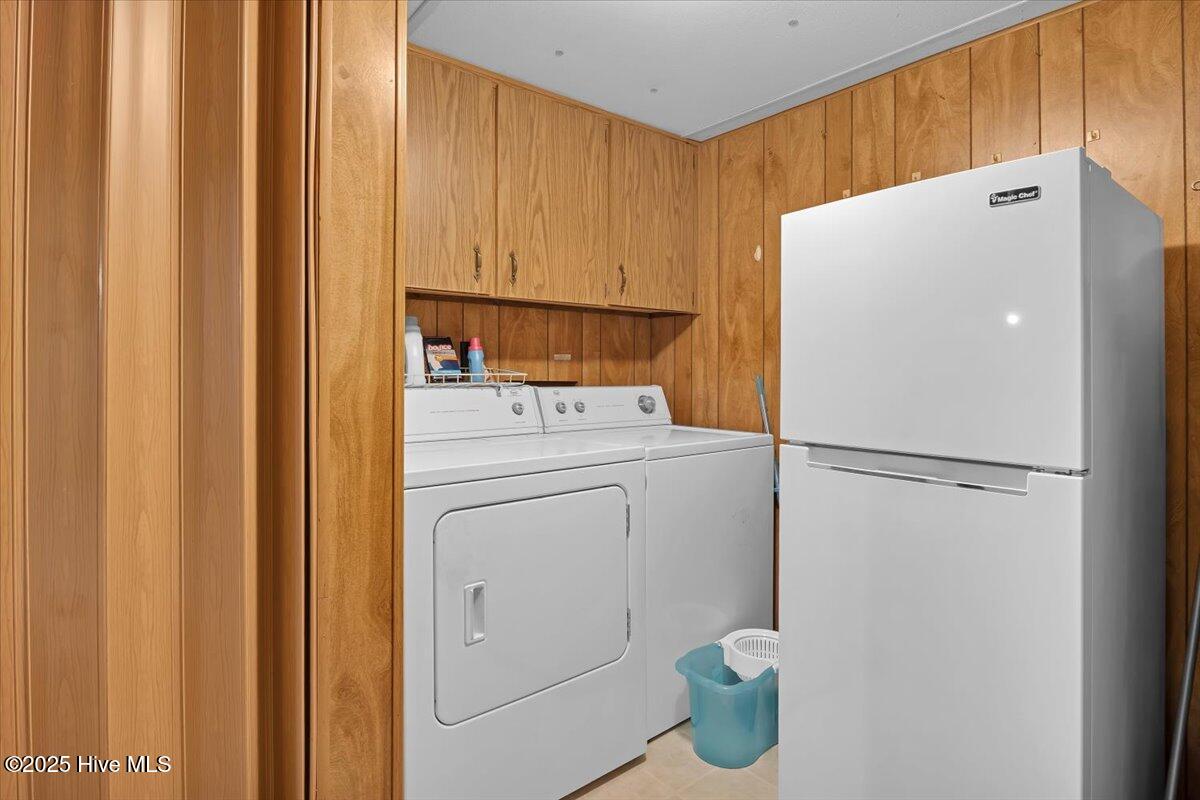 100518805 | Photo 19