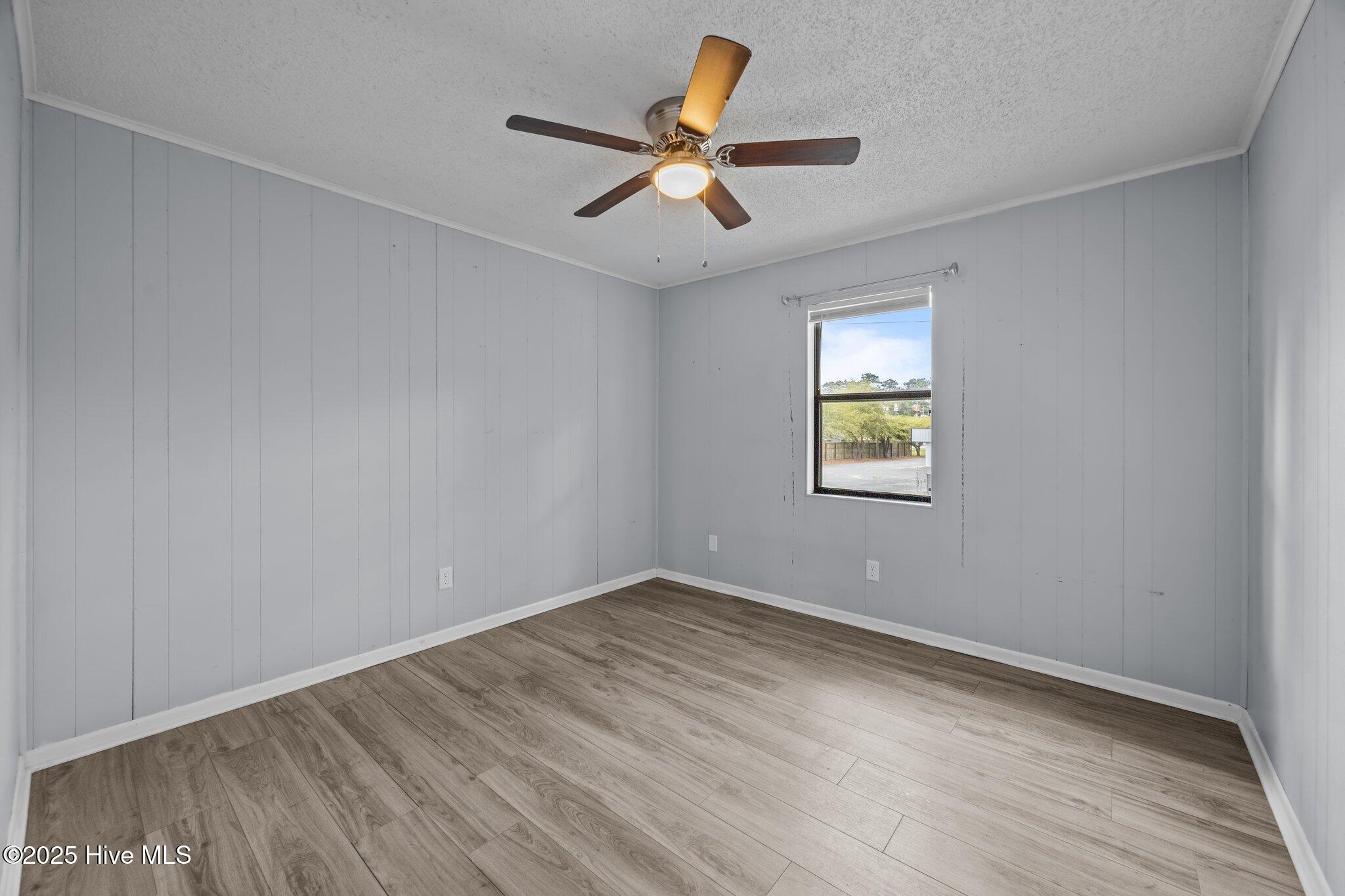 100542477 | Photo 13