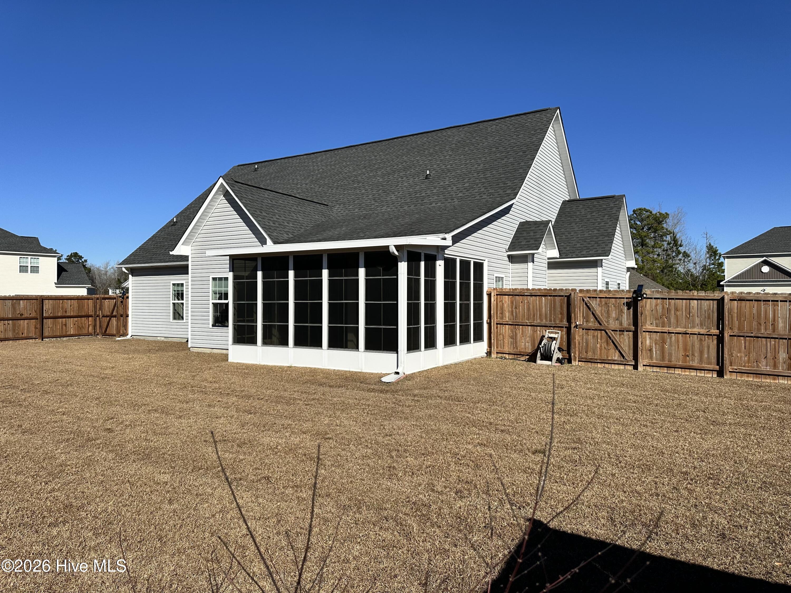 100550134 | Photo 55