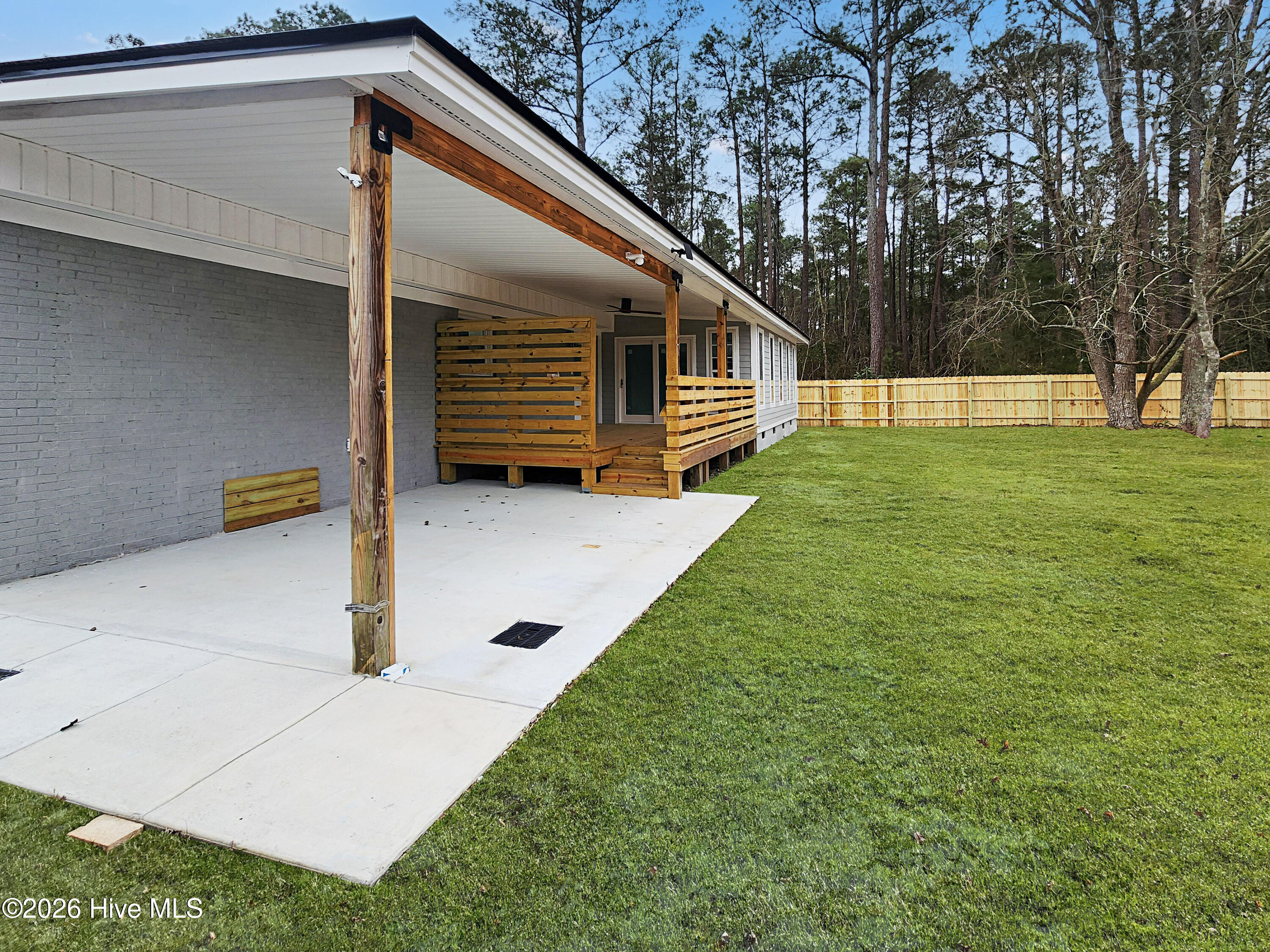 100552215 | Photo 38