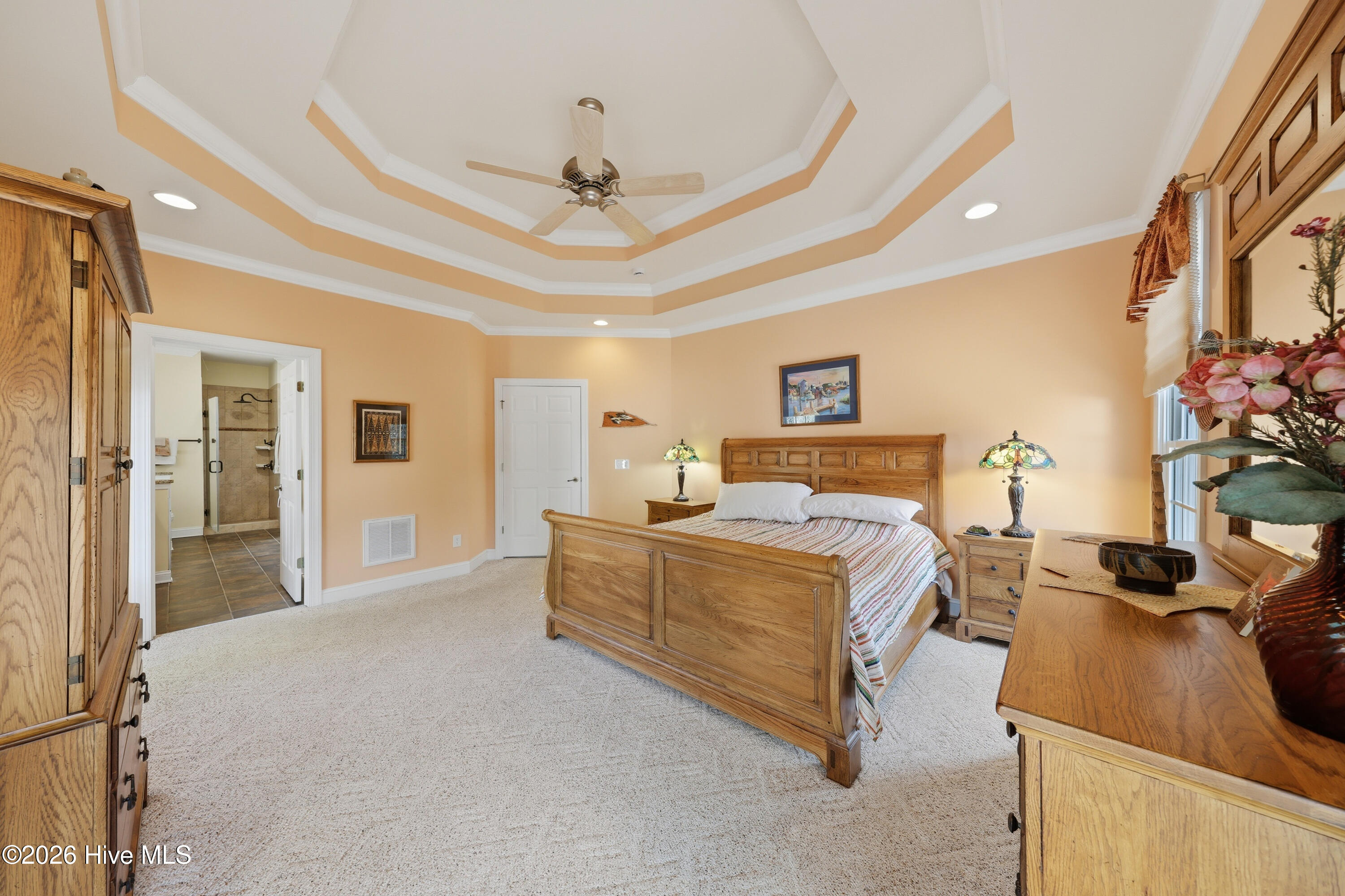 100558139 | Photo 39