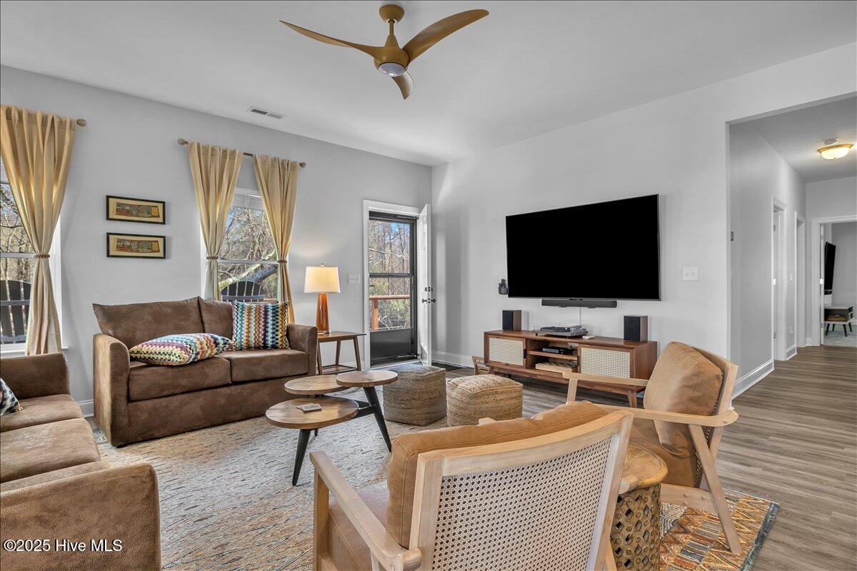 100532414 | Photo 17