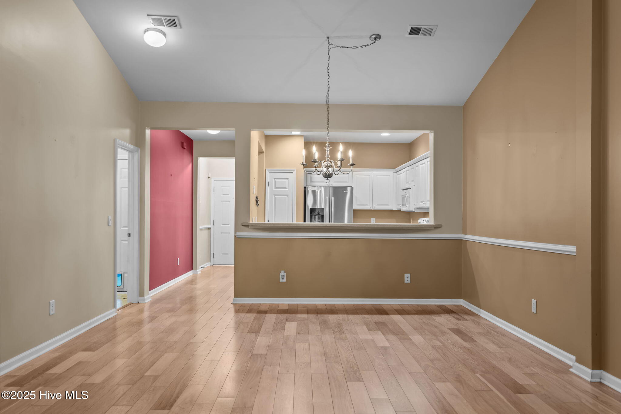 100538741 | Photo 21